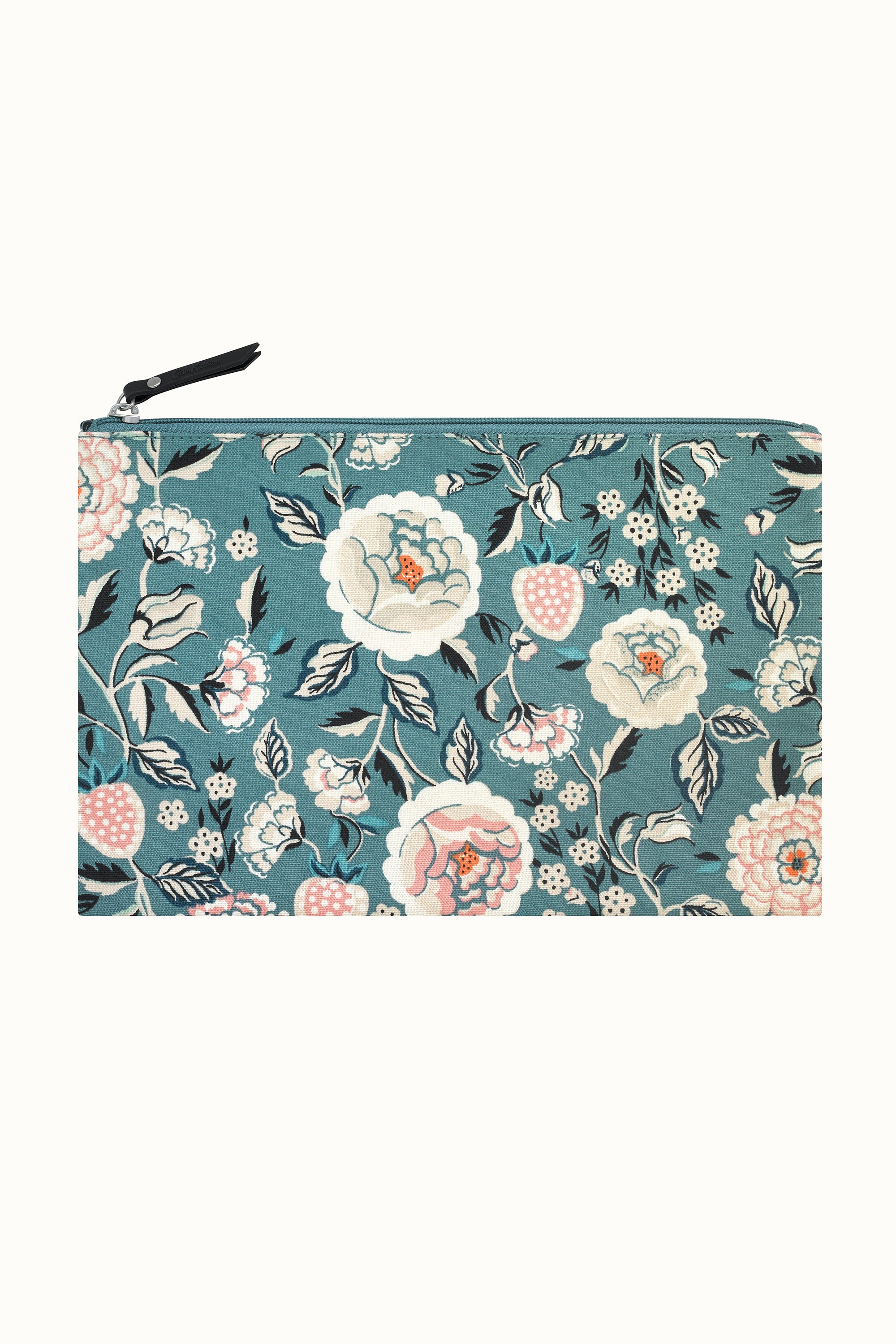 Strawberry Garden Foldaway Overnight Bag