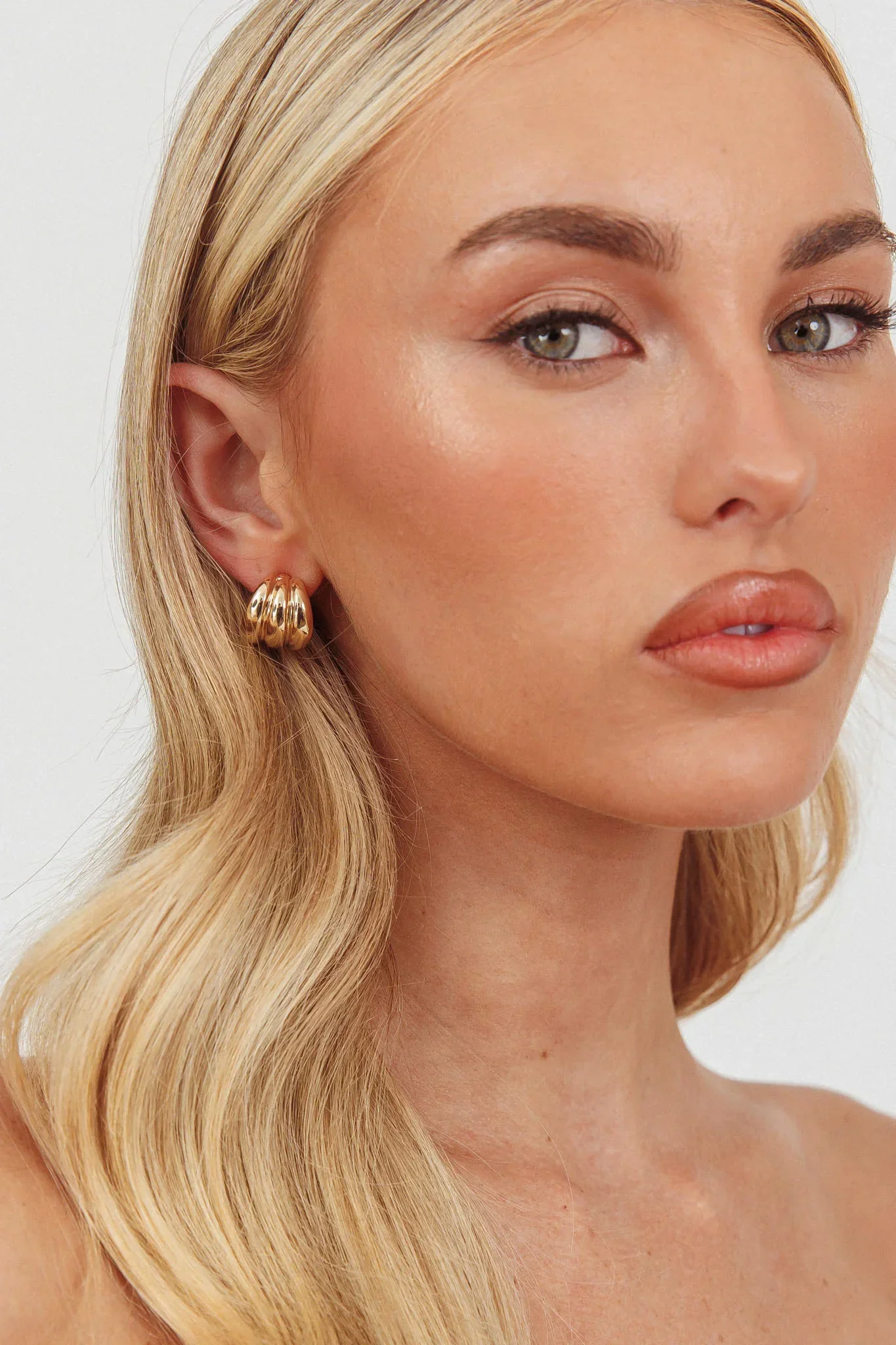 Melanie Ridged Earrings Gold