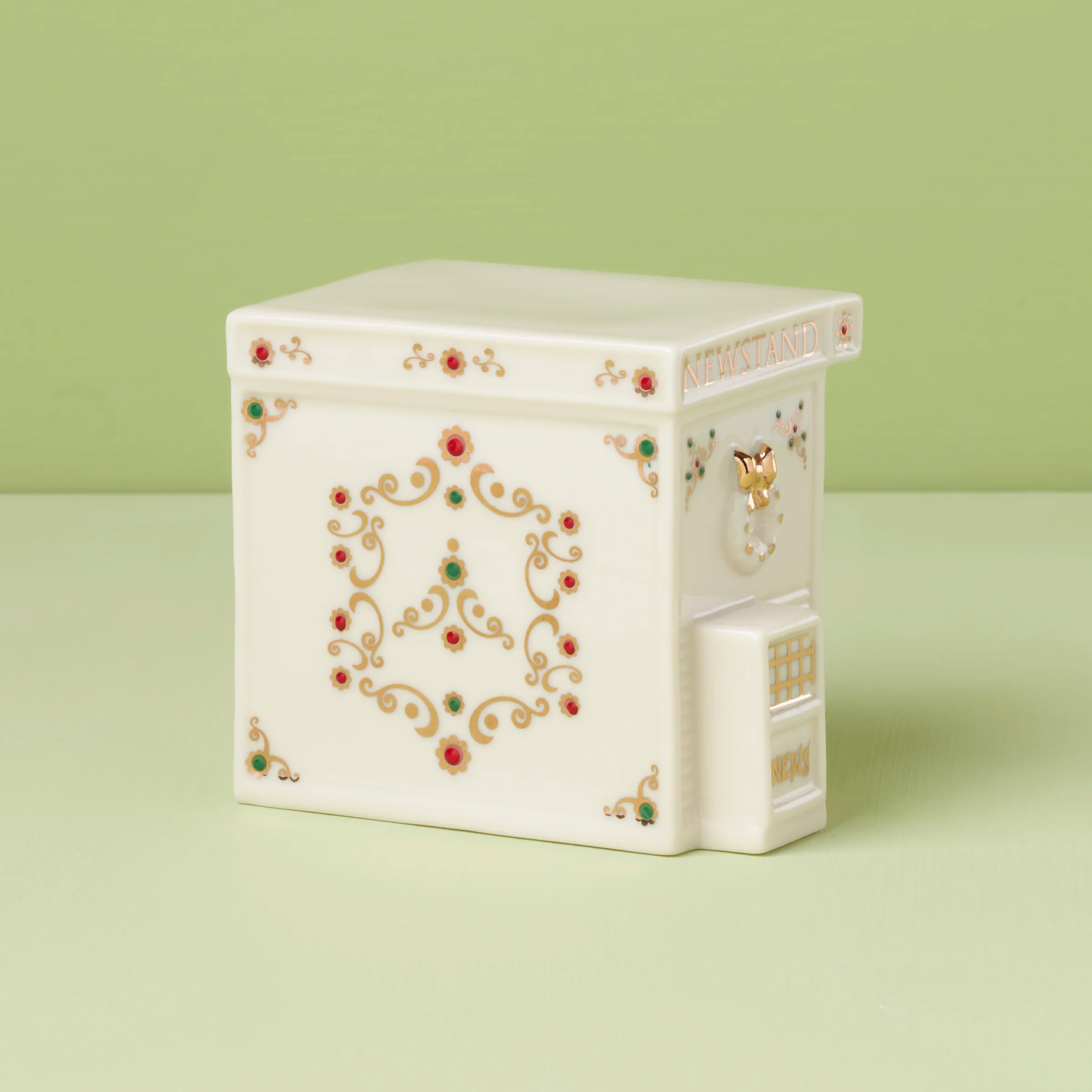 Mistletoe Park Newstand