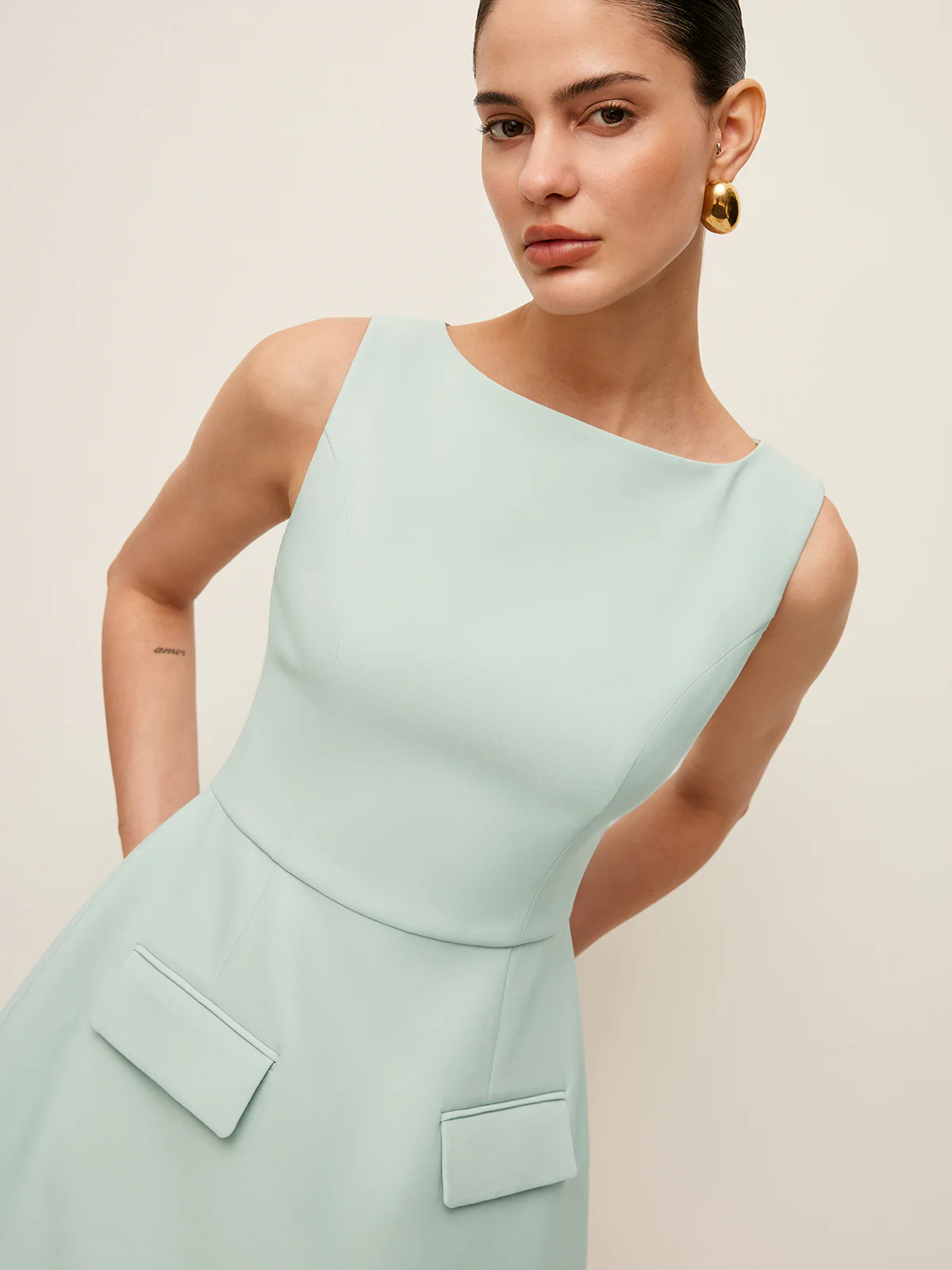Pocket Detail Sleeveless Dress
