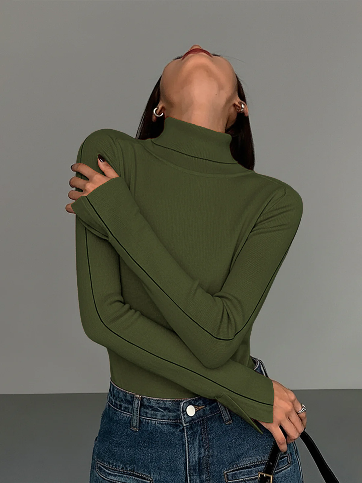 Contrast Piping Turtleneck Sweater