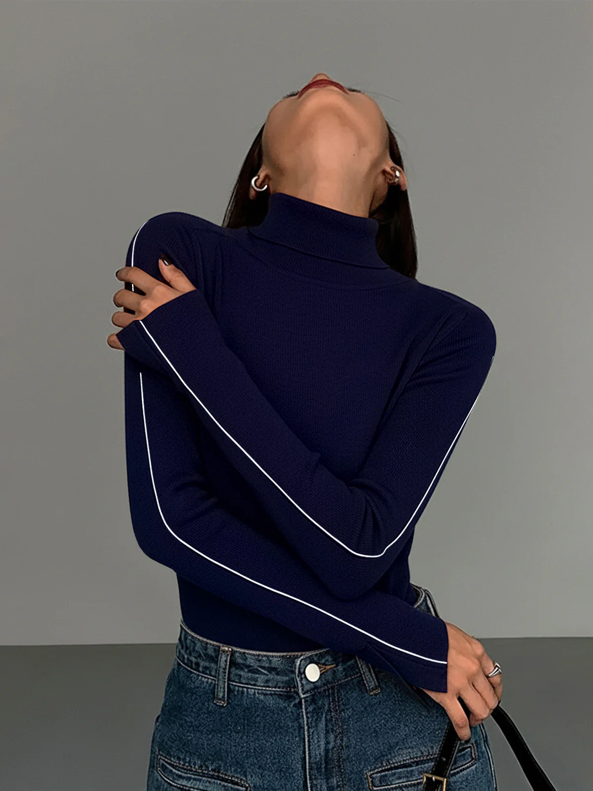 Contrast Piping Turtleneck Sweater