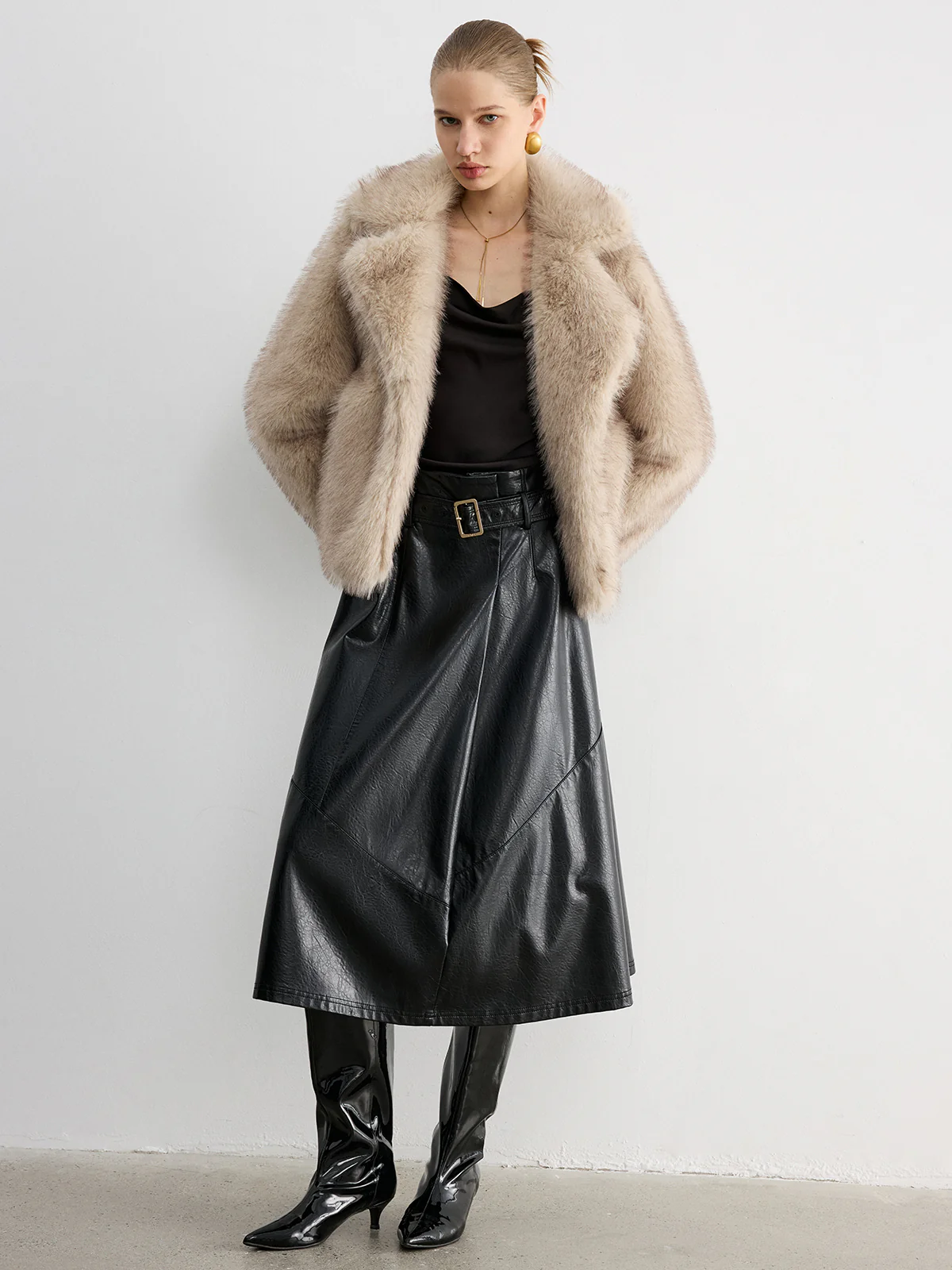 Wide Lapel Faux Fur Cropped Coat