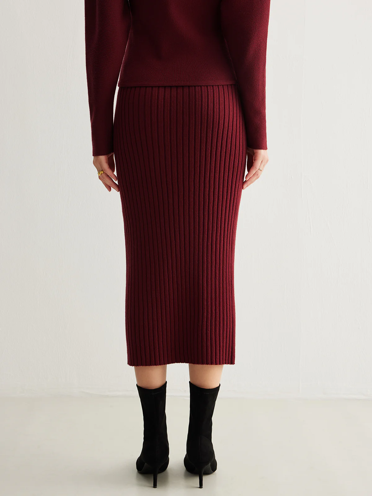 Minimalist Ribbed Sweater Skirt