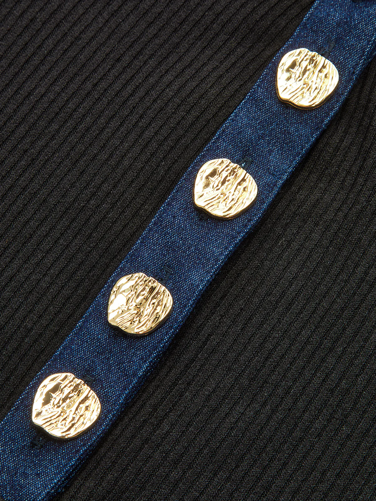 Contrast Collar Metal Button Ribbed Knit T-Shirt