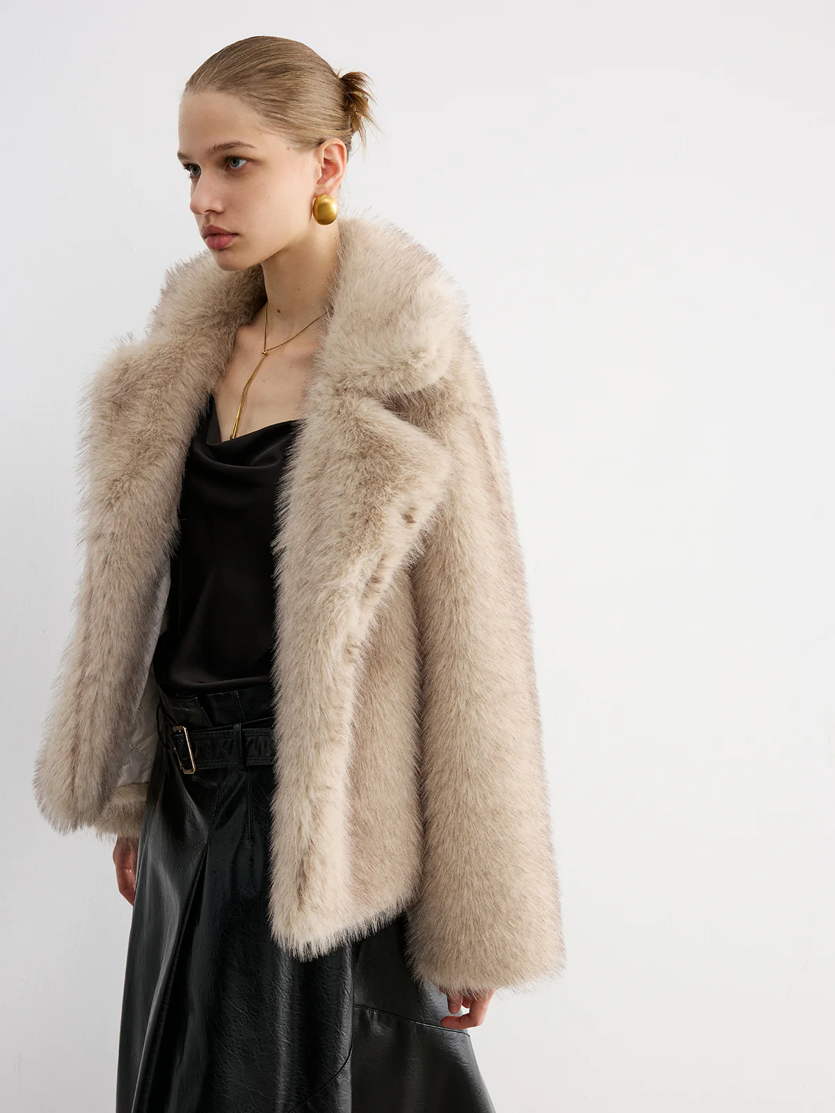 Wide Lapel Faux Fur Cropped Coat