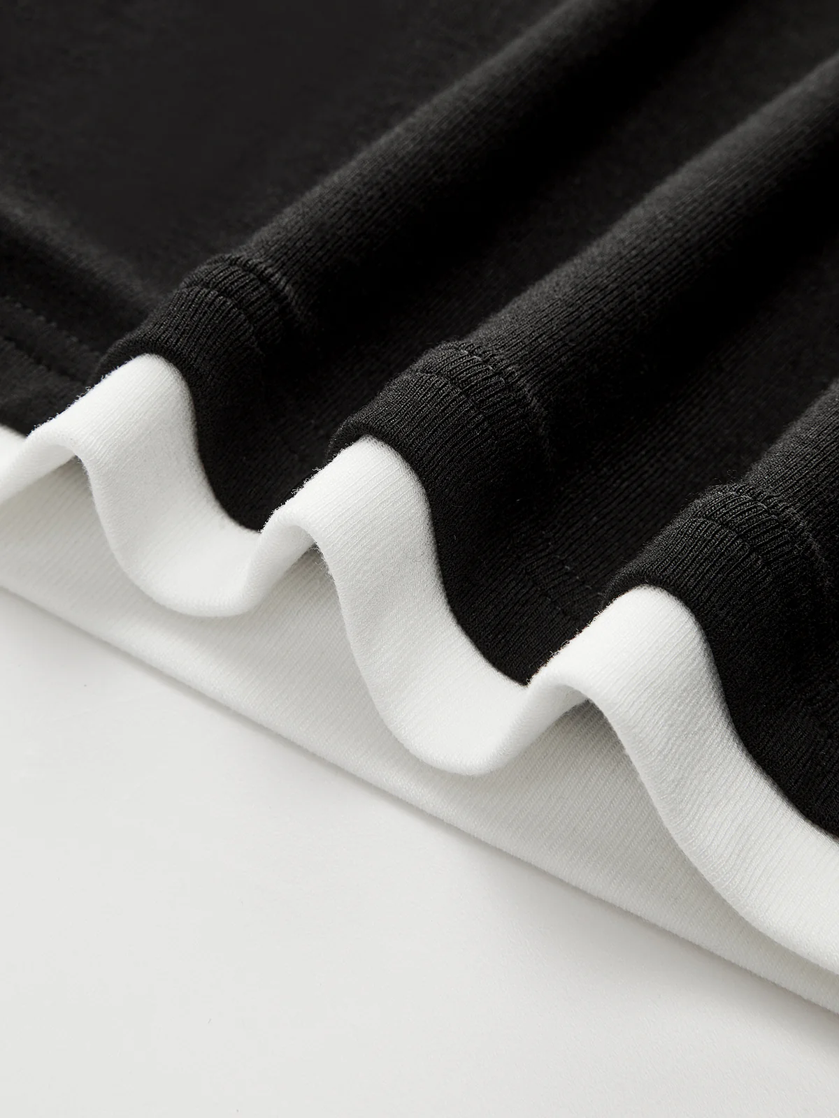 Contrast Trim Long Sleeve T-Shirt
