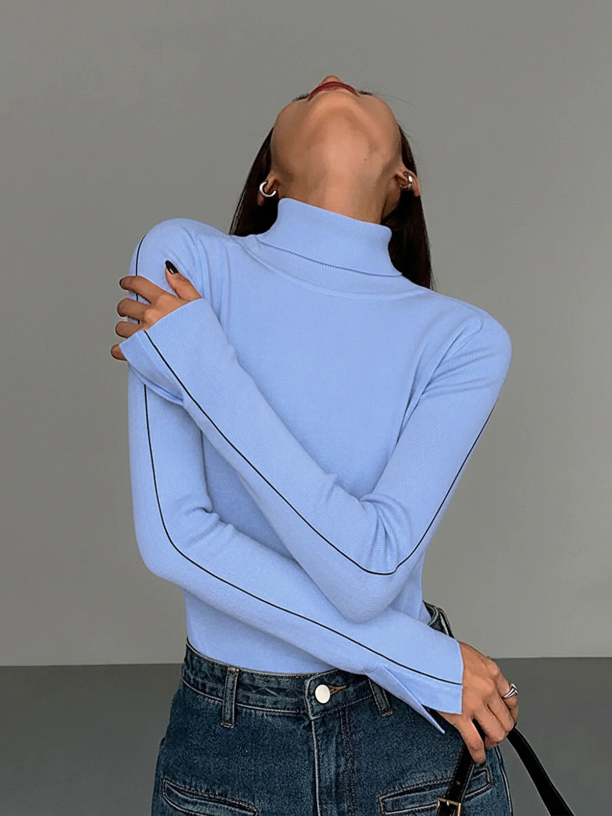 Contrast Piping Turtleneck Sweater