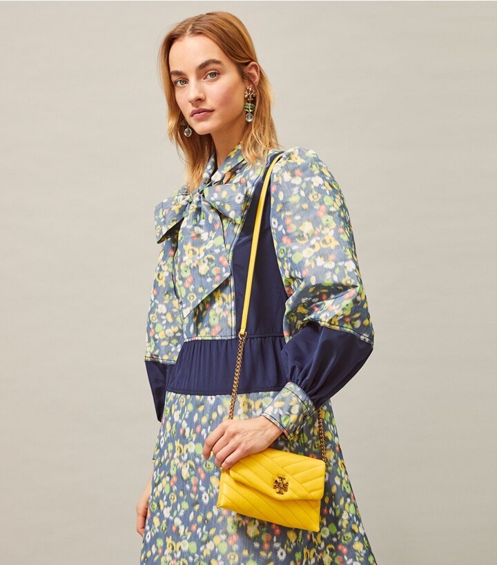 Kira Chevron Chain Wallet