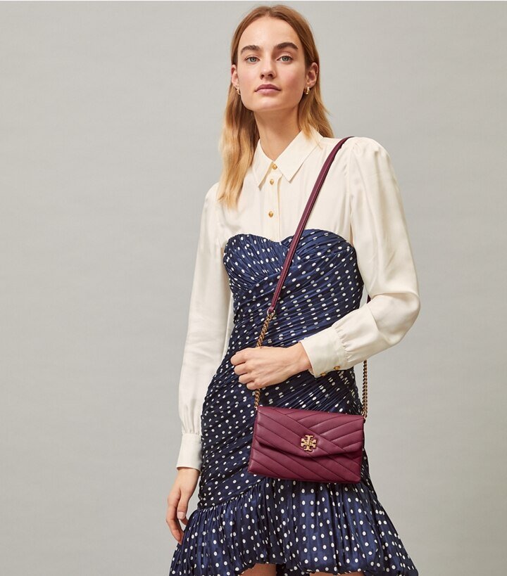 Kira Chevron Chain Wallet