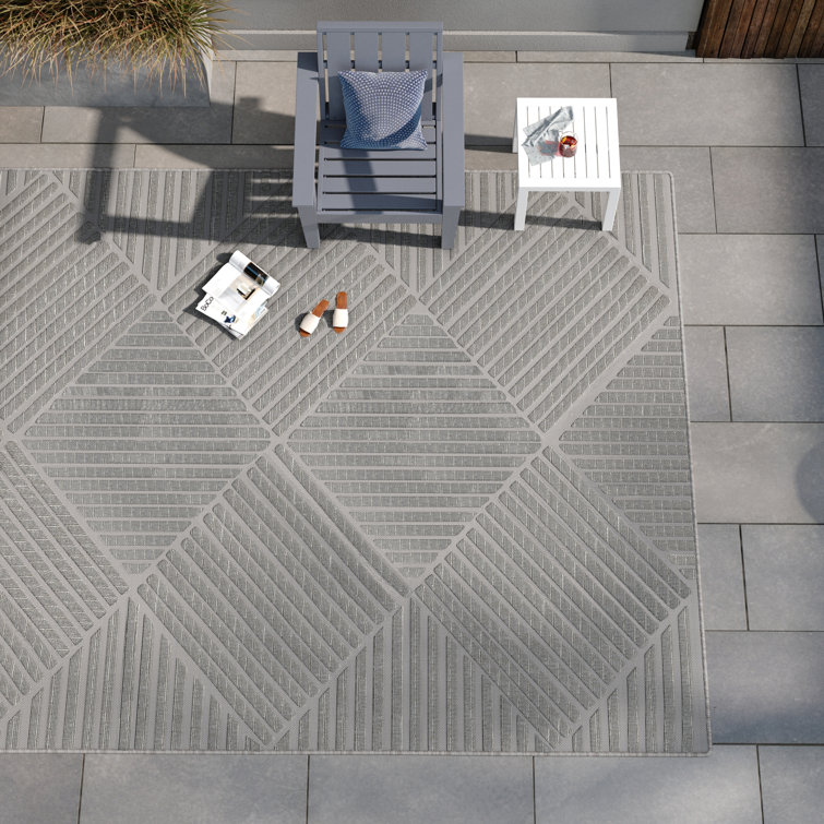 Mira Gray Indoor/Outdoor Rug