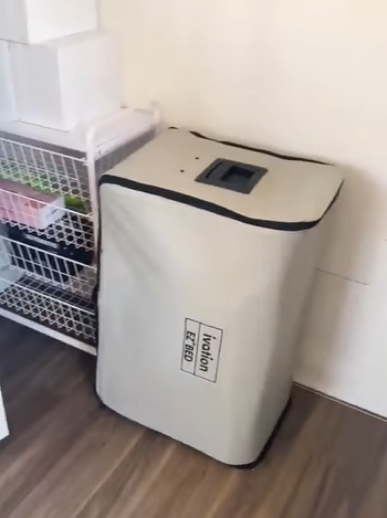 Clearance SaleAir Mattress with Frame & Rolling Case