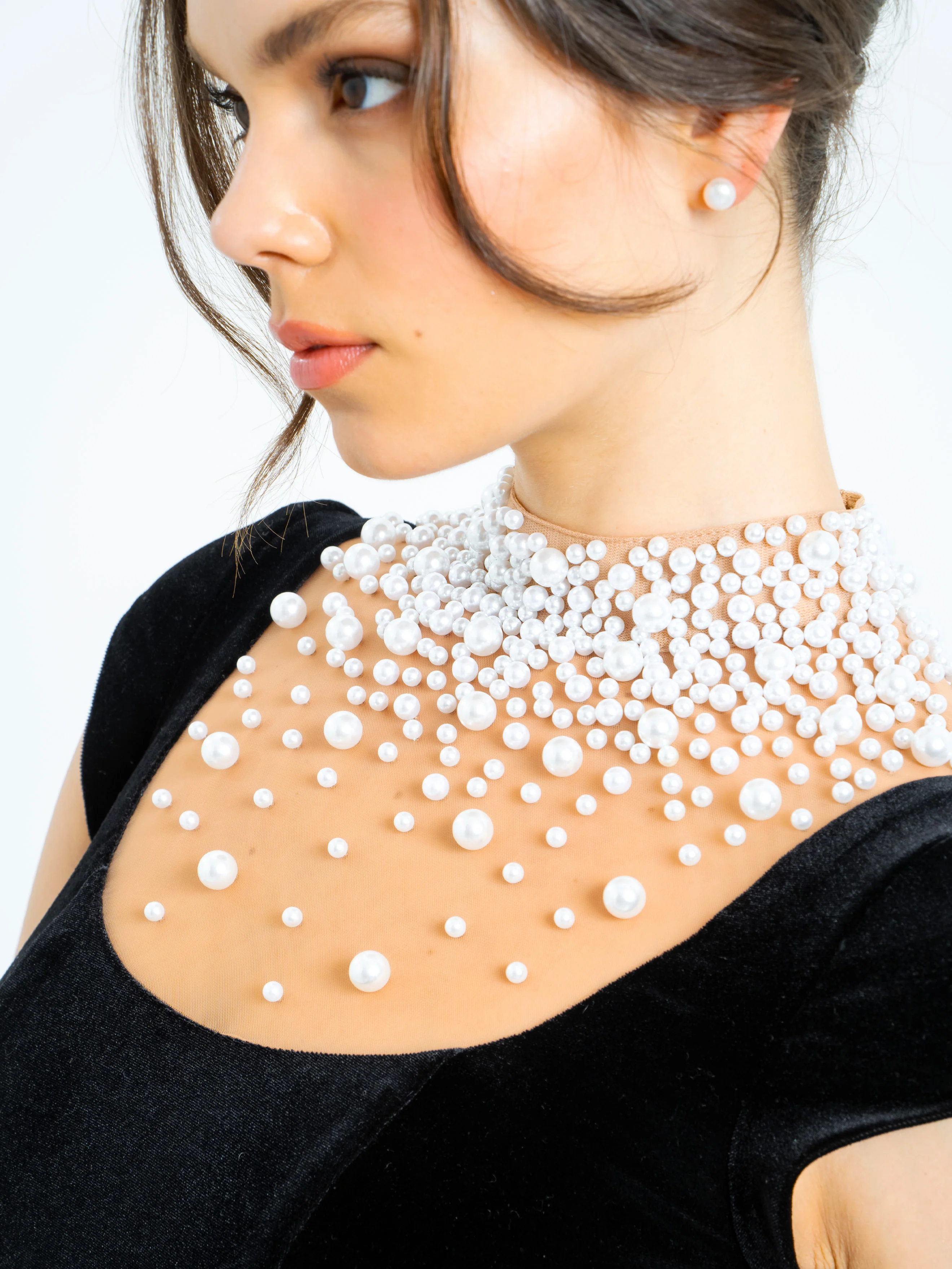 Miss Circle Freshwater Pearl Studs