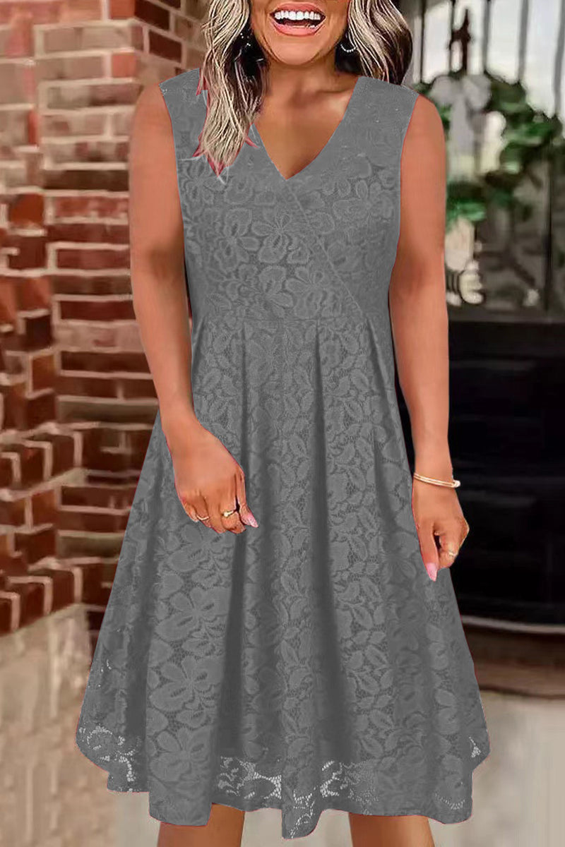 Kaynafashions - Elegant Simplicity Solid Lace V Neck Princess Dresses