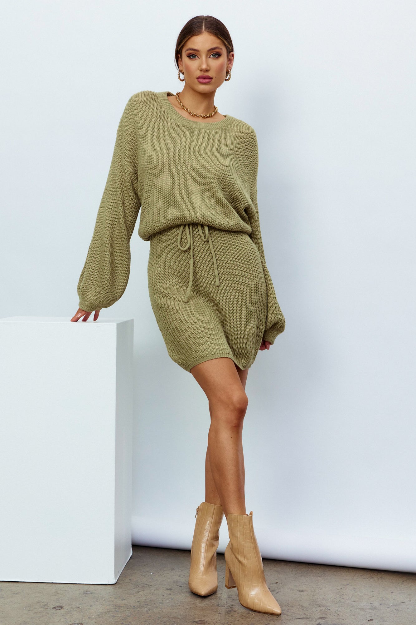 Polar Coverage Dress Olive
