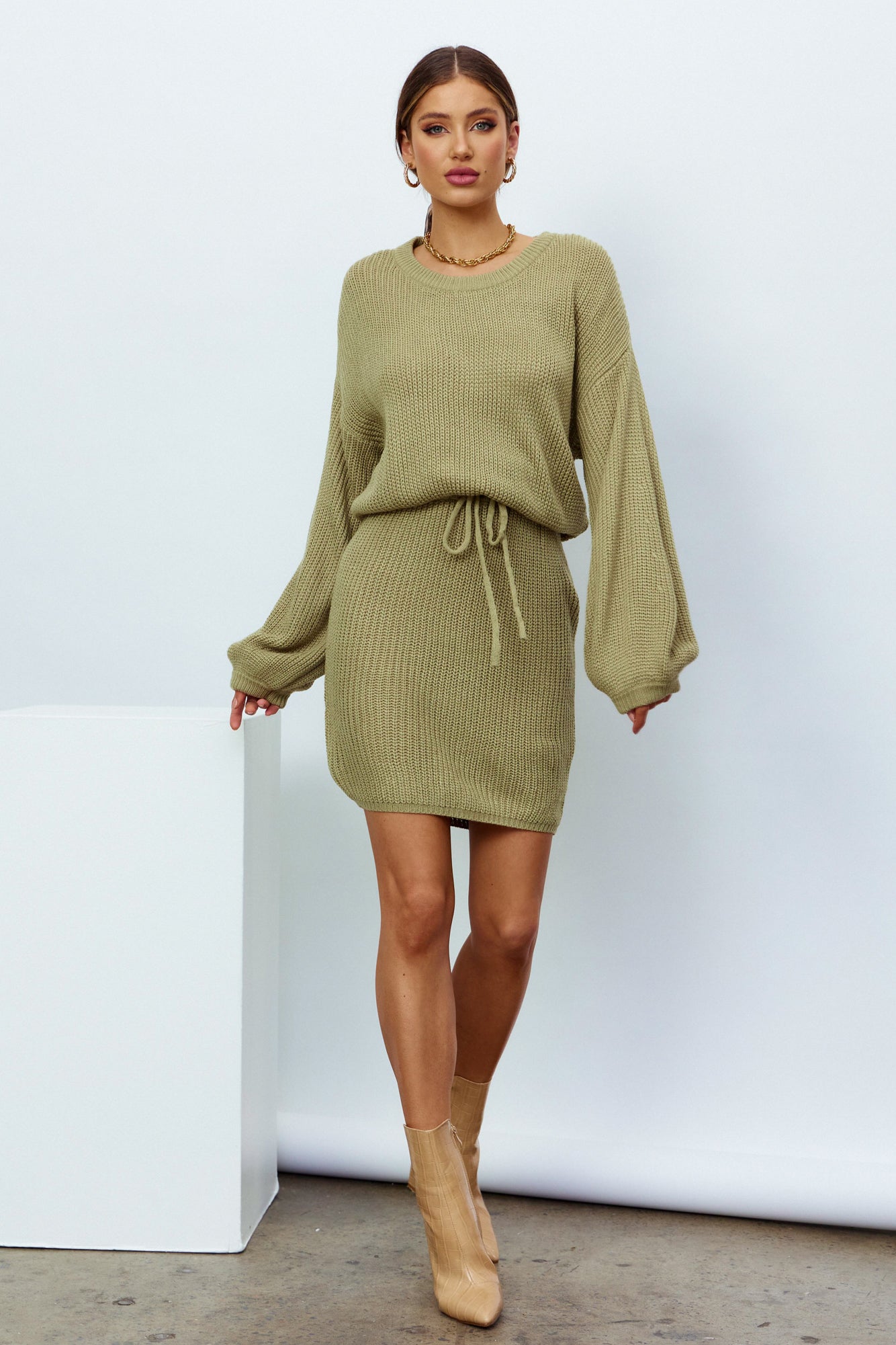 Polar Coverage Dress Olive