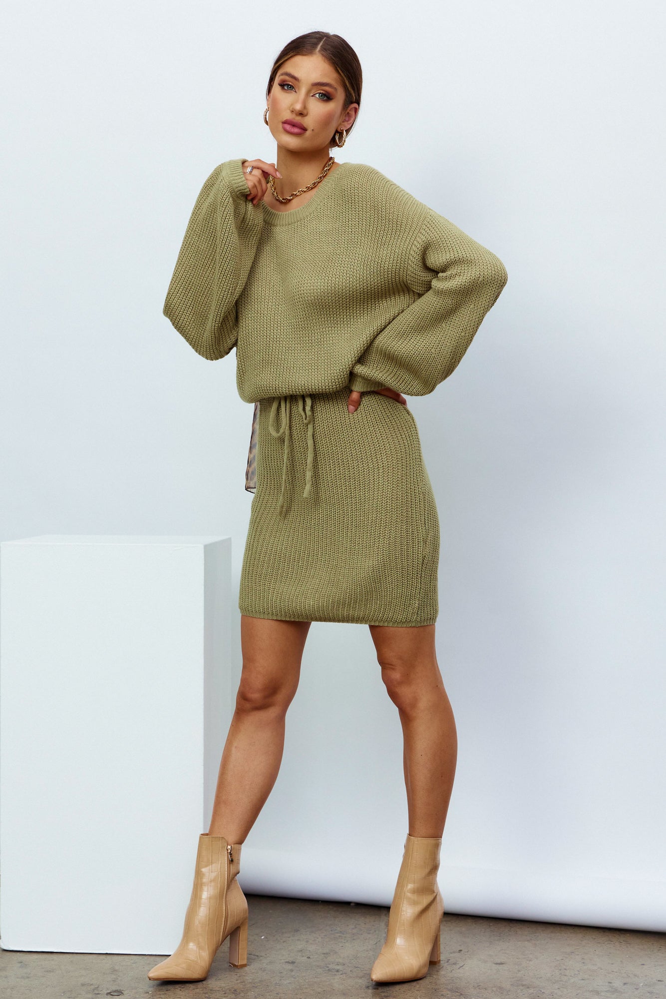 Polar Coverage Dress Olive