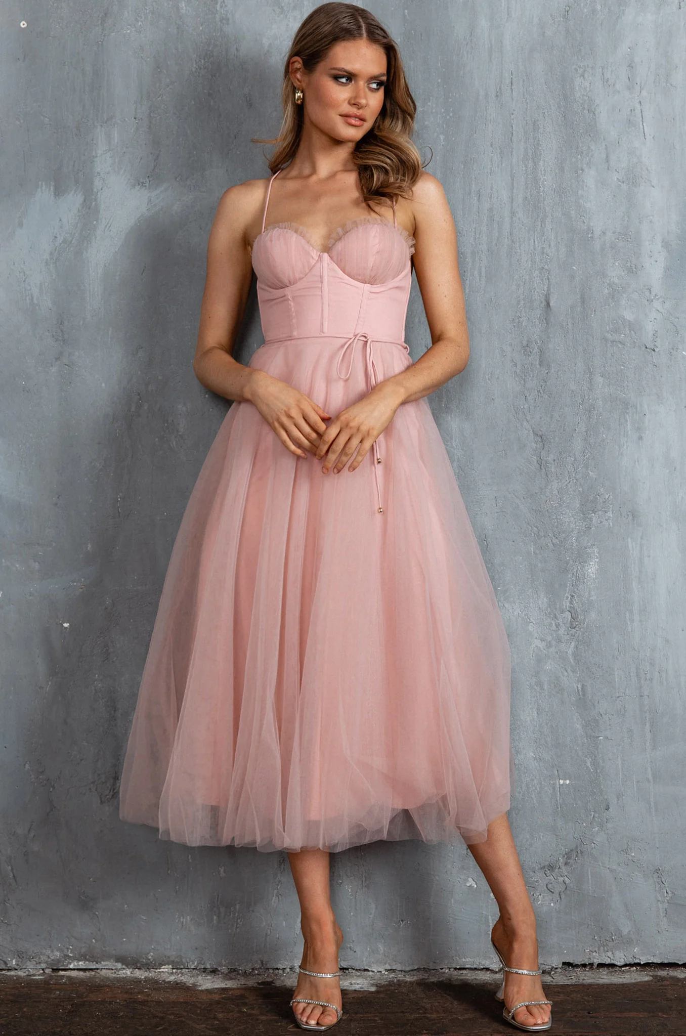 Smitten Sweetheart Neckline Chiffon Midi Dress Blush