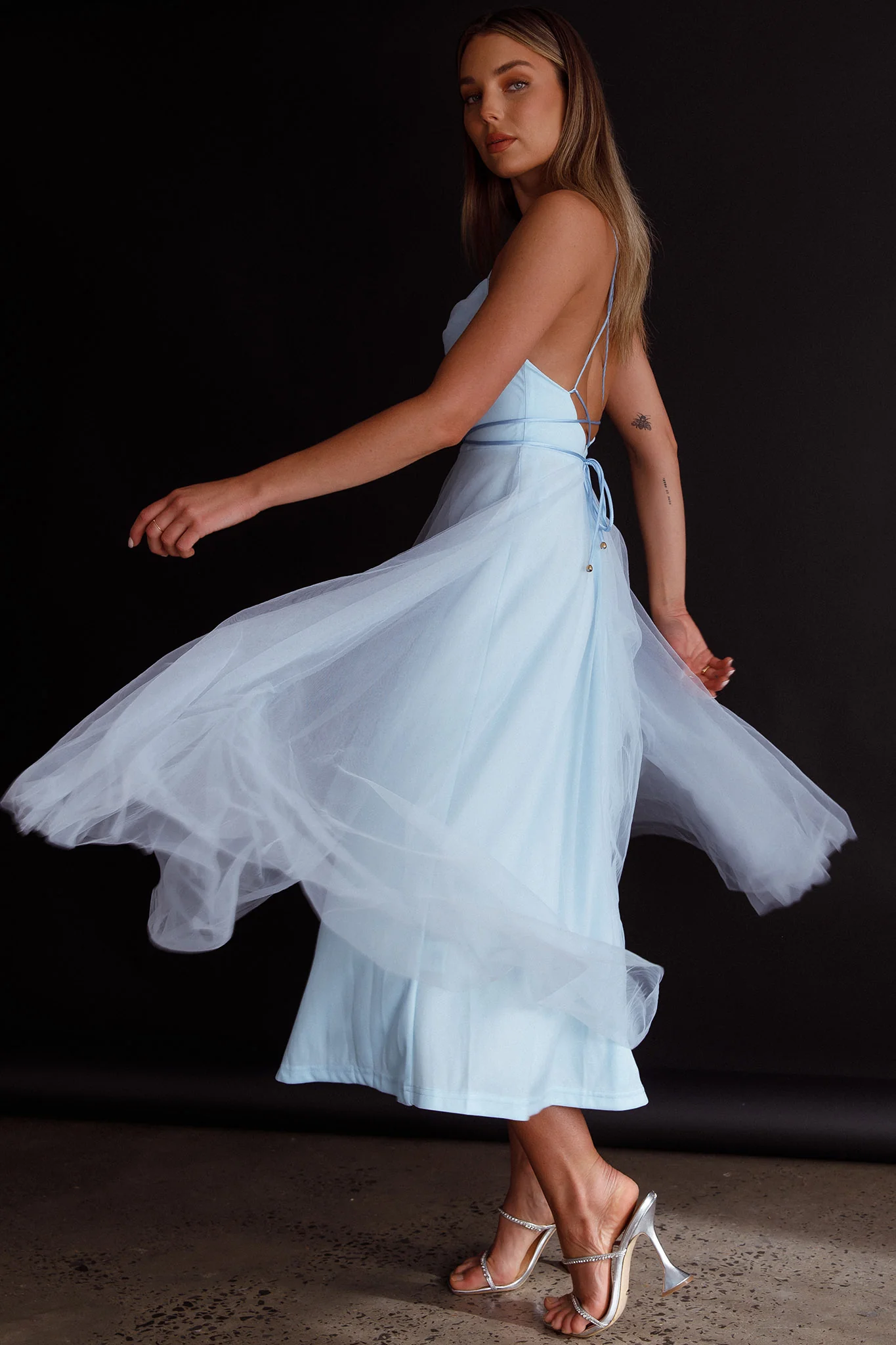 Floating By Pleated Neckline Mesh Midi Dress Blue