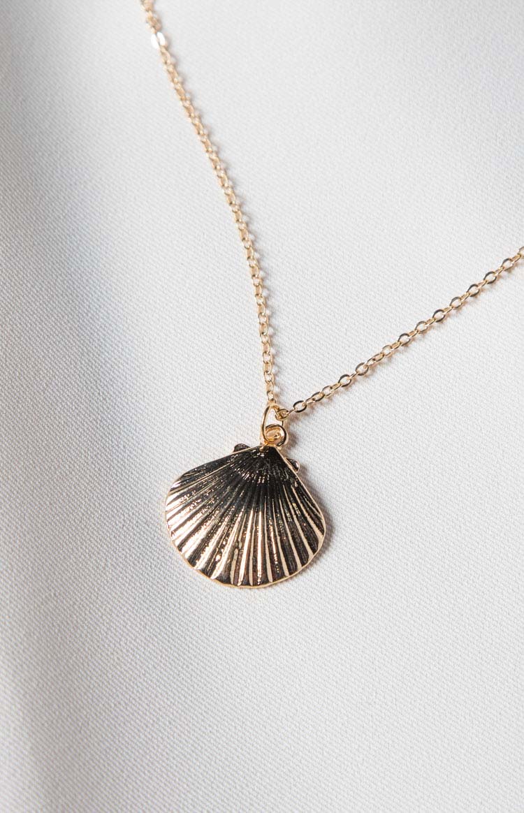 Hayden Gold Seashell Pendant Necklace