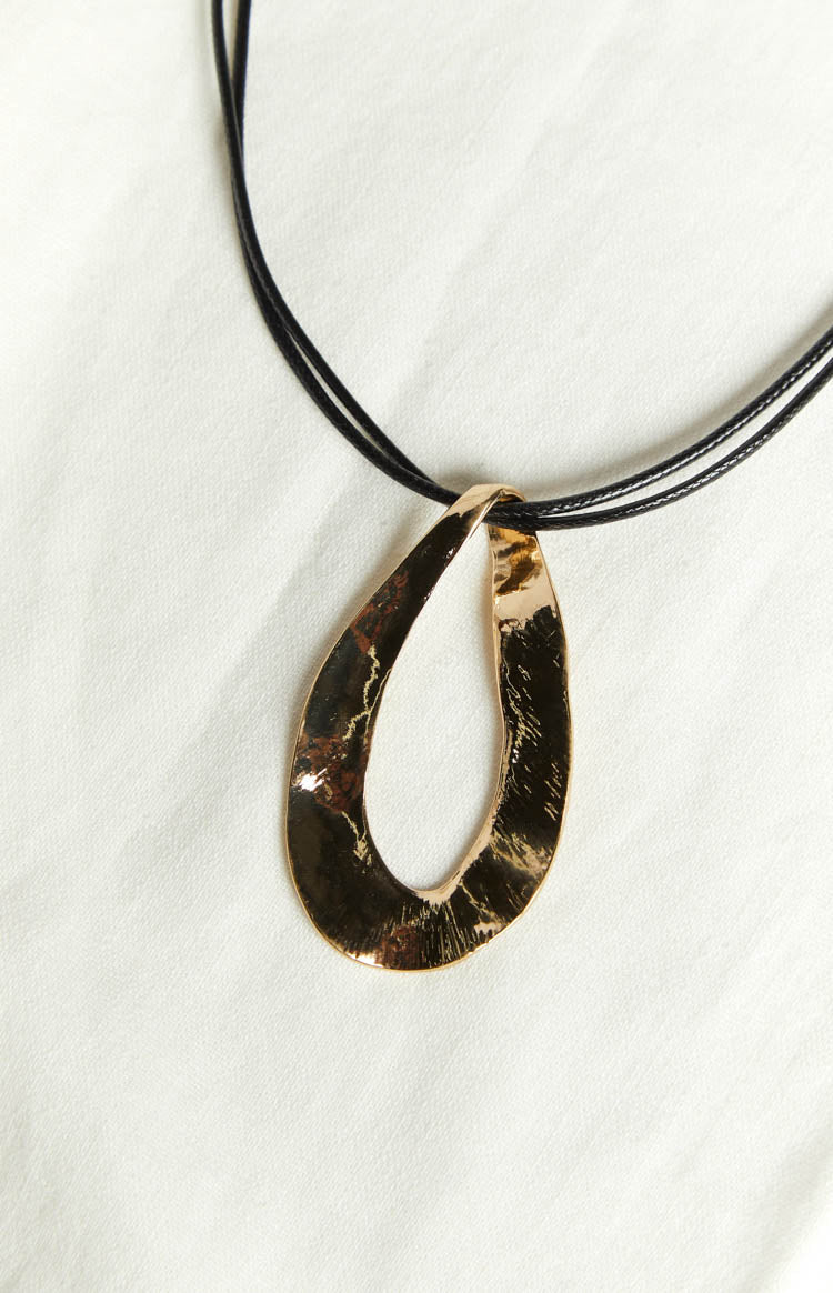 Jasmyn Gold Pendant Necklace