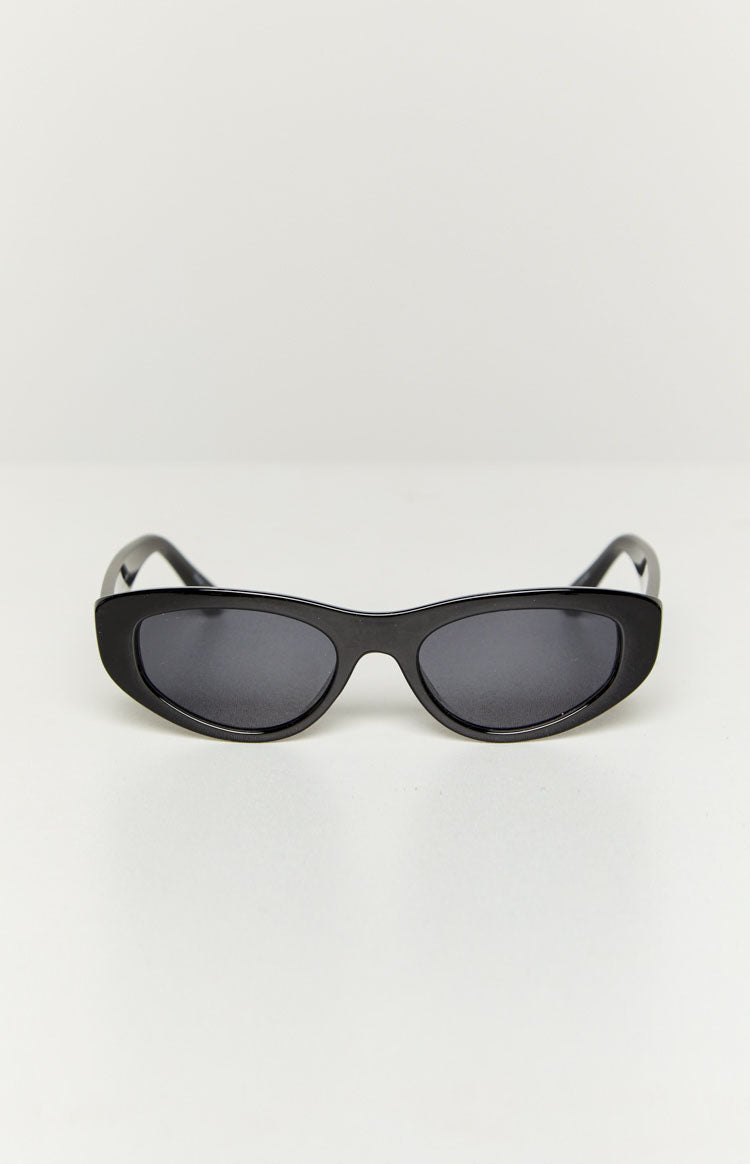 Martina Cateye Sunglasses Black (FREE over $150)