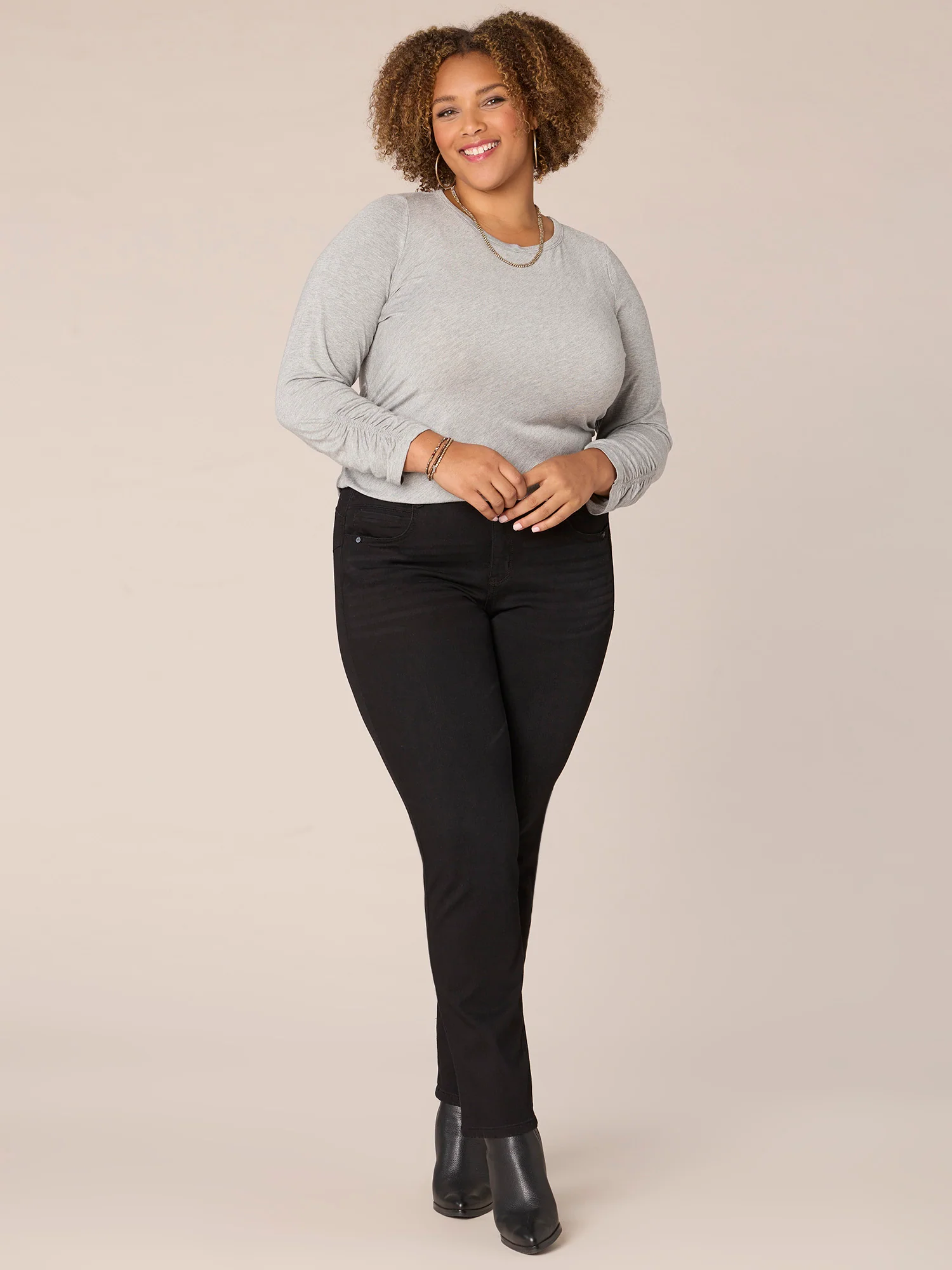 Three Quarter Ruched Sleeve Scoop Neck Plus Size Knit Top