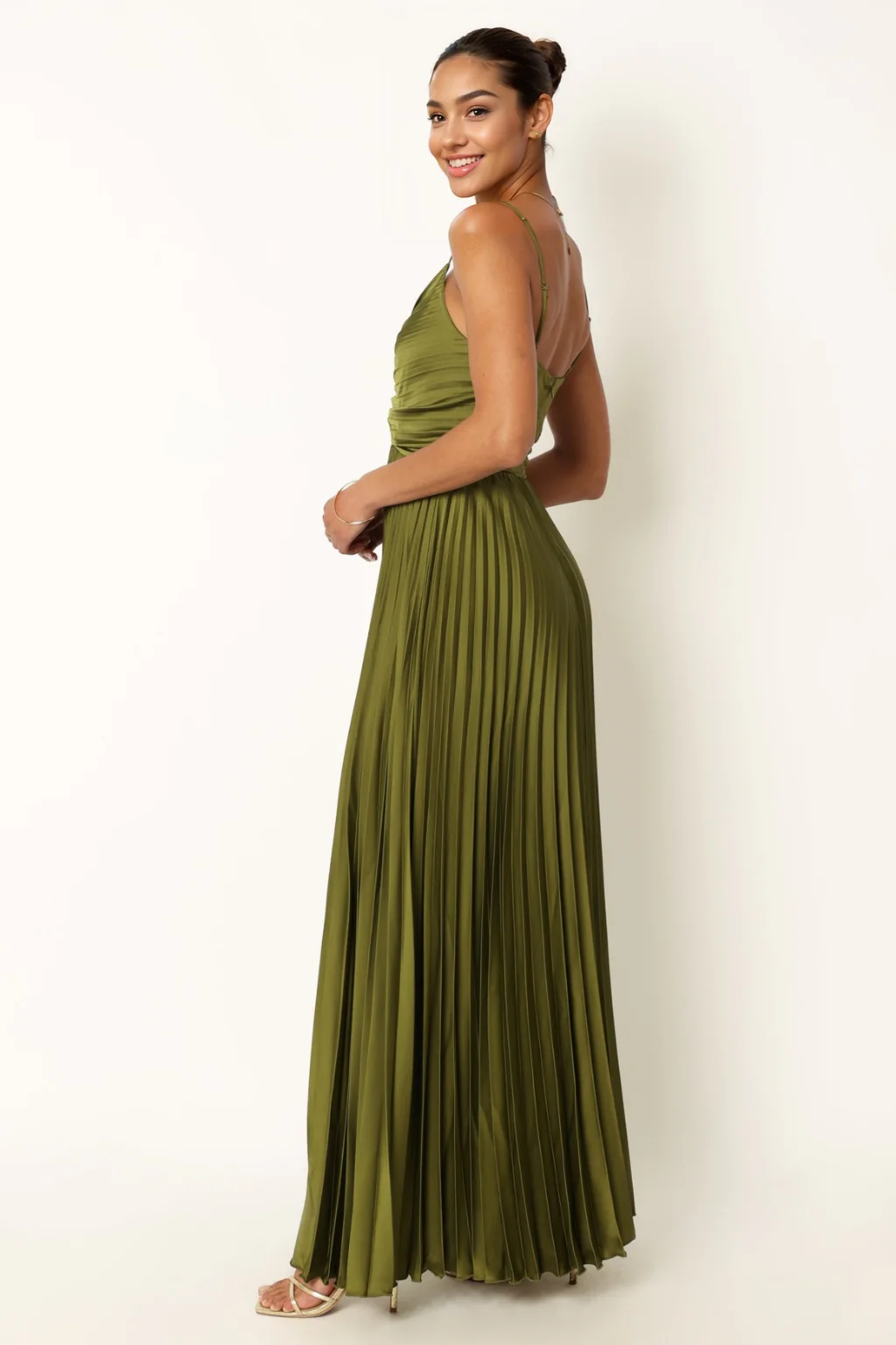 Naira Pleated Maxi Dress Palm Green - luluinthesky