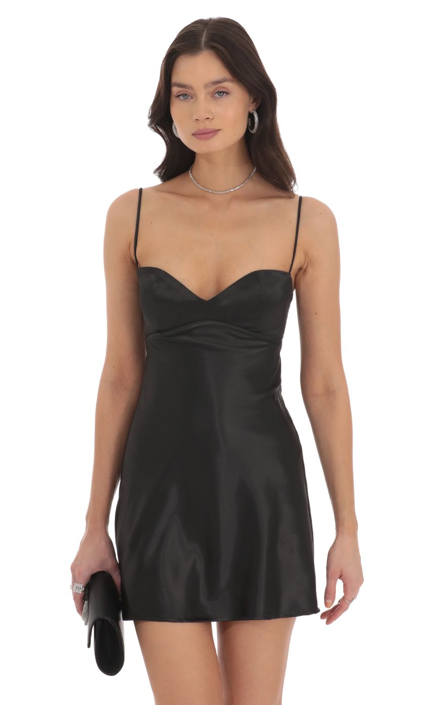 Satin Sweetheart Neck Dress in Black - luluinthesky