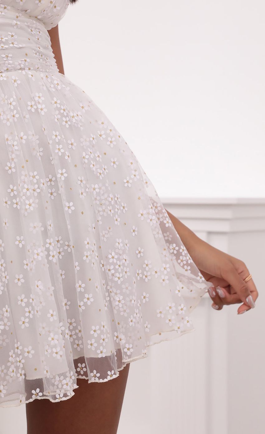 Plunge A-Line Dress in White Daisies - luluinthesky