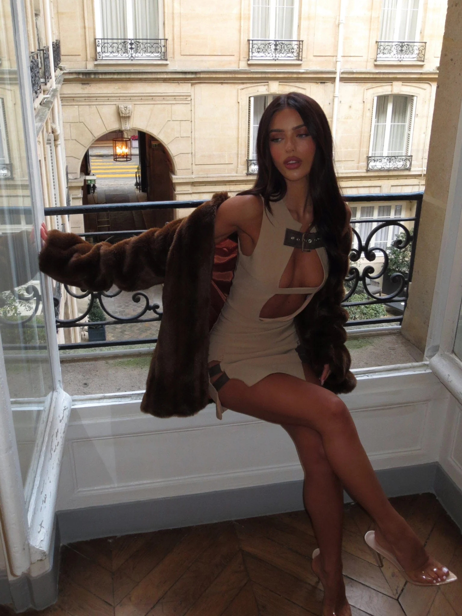 MURPHY MINI DRESS BEIGE - luluinthesky