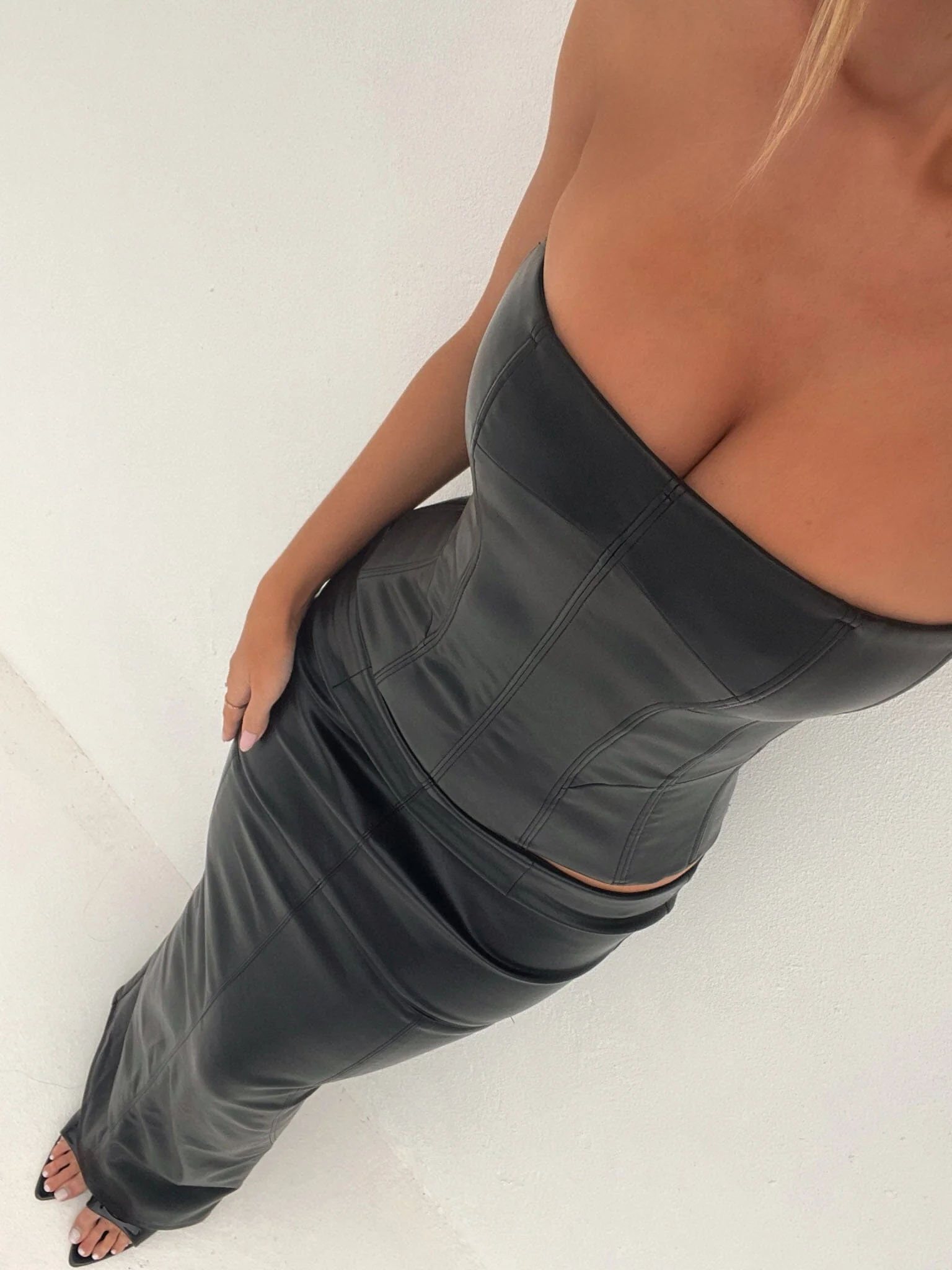 SOLA PU CORSET BLACK - luluinthesky