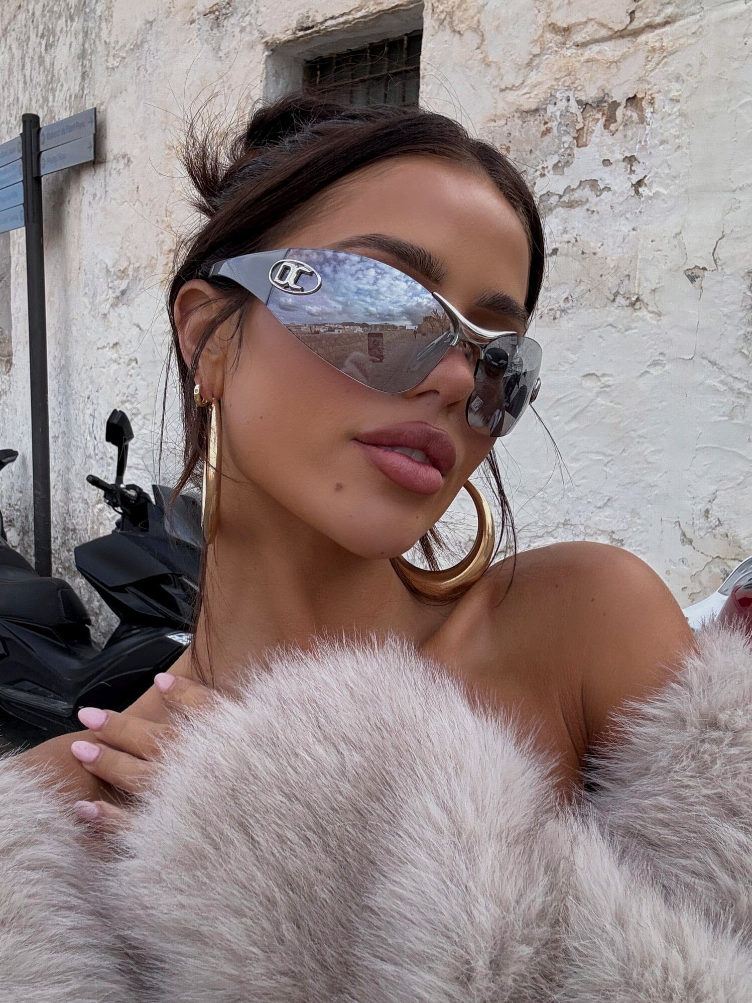 SIGNATURE FRAMELESS SUNGLASSES SILVER - luluinthesky