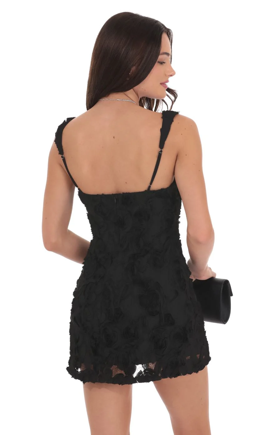 Textured Floral Bodycon Dress in Black - luluinthesky