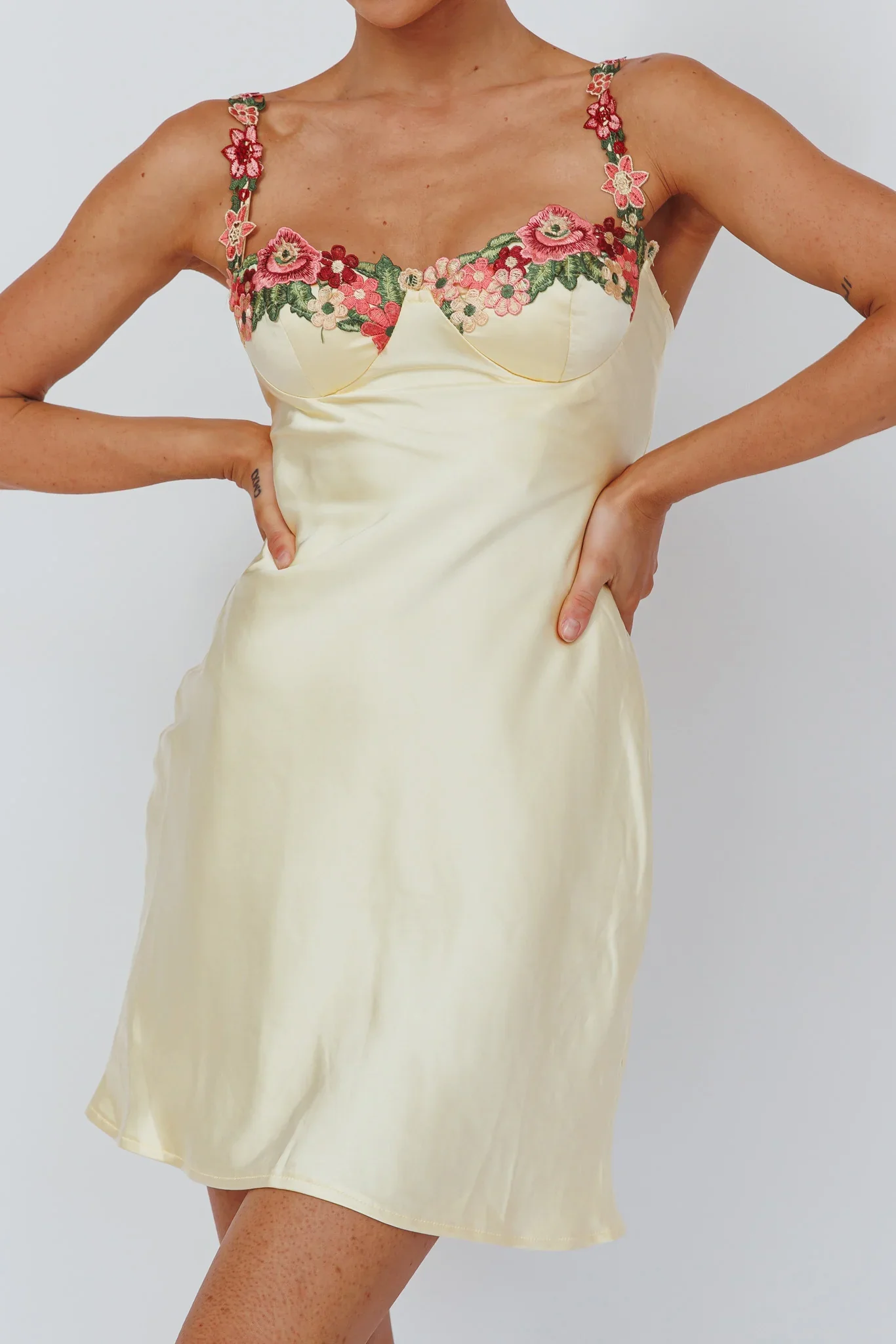 Rose Garden Floral Applique Mini Dress Yellow - luluinthesky