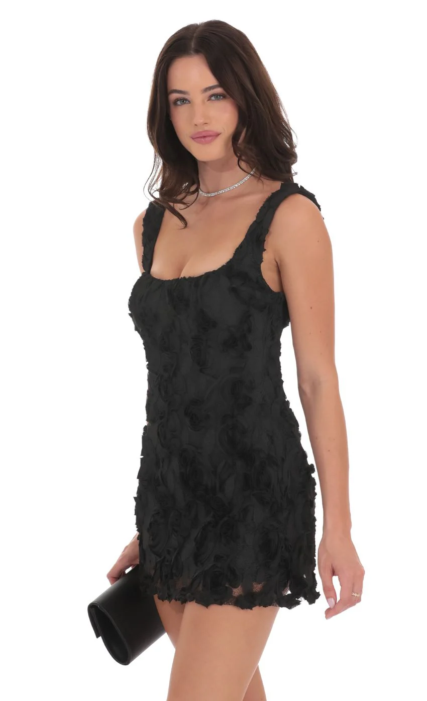 Textured Floral Bodycon Dress in Black - luluinthesky
