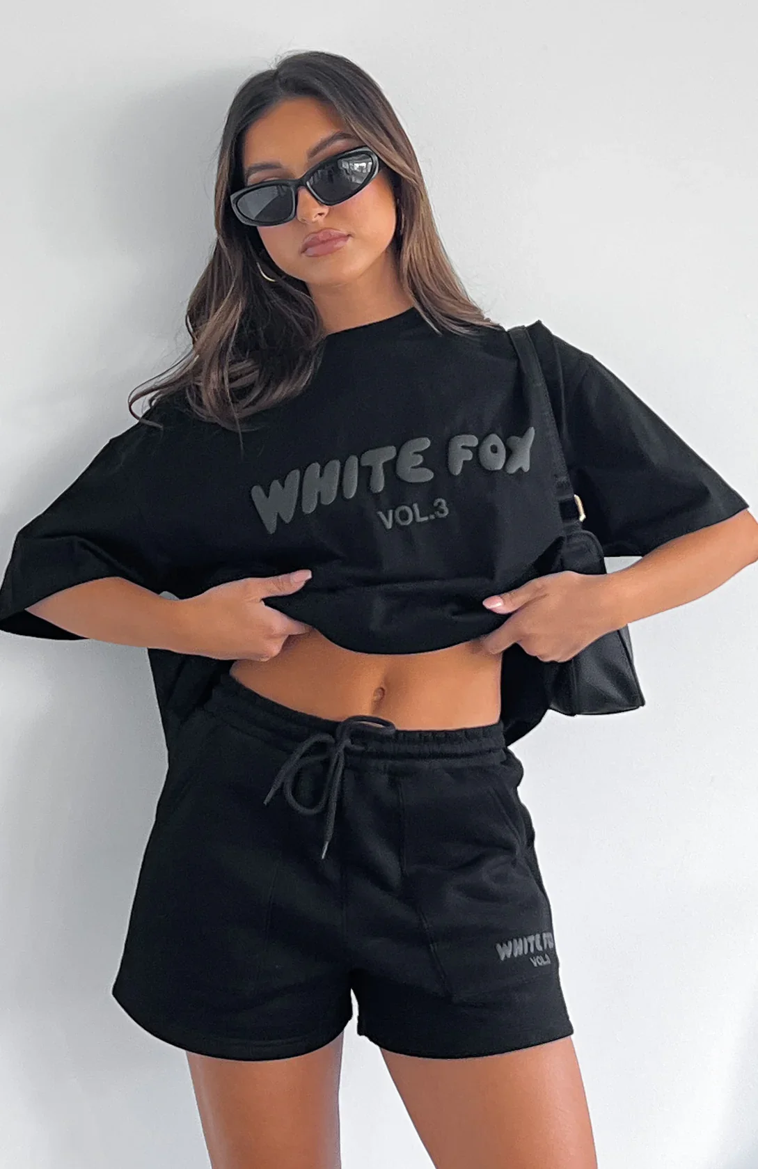 Offstage Oversized Tee Onyx - luluinthesky
