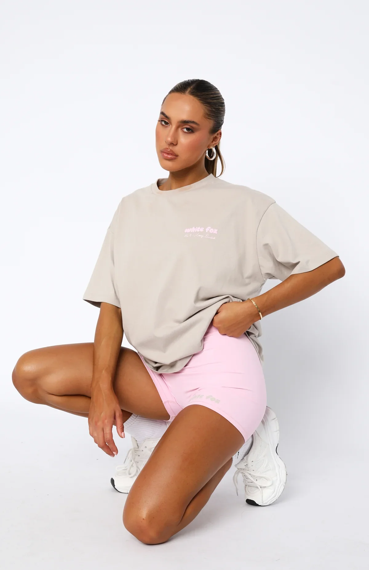 Era 8 Oversized Tee Mooncake - luluinthesky