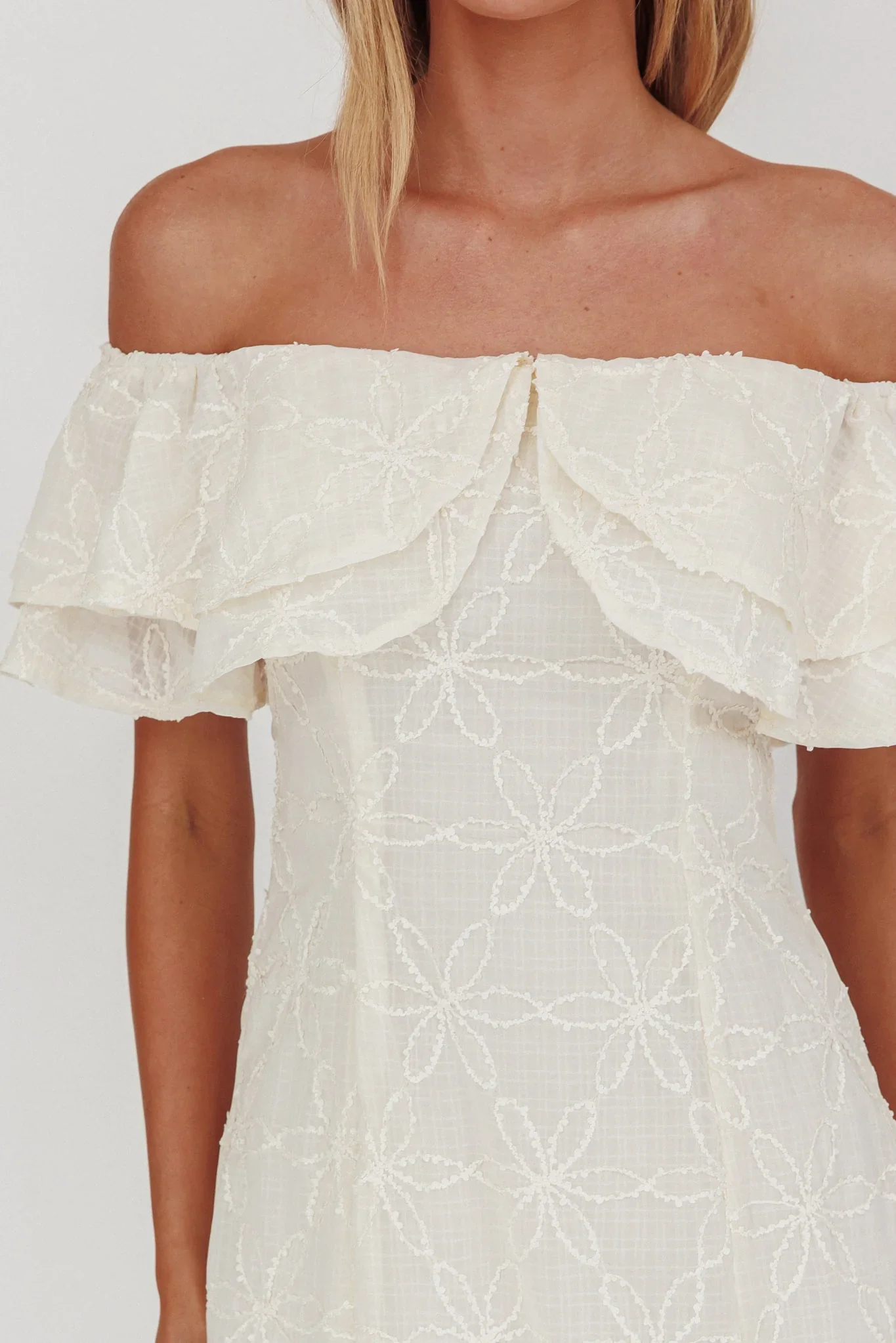 Beauty Within On-Off-Shoulder Maxi Dress Cream - luluinthesky