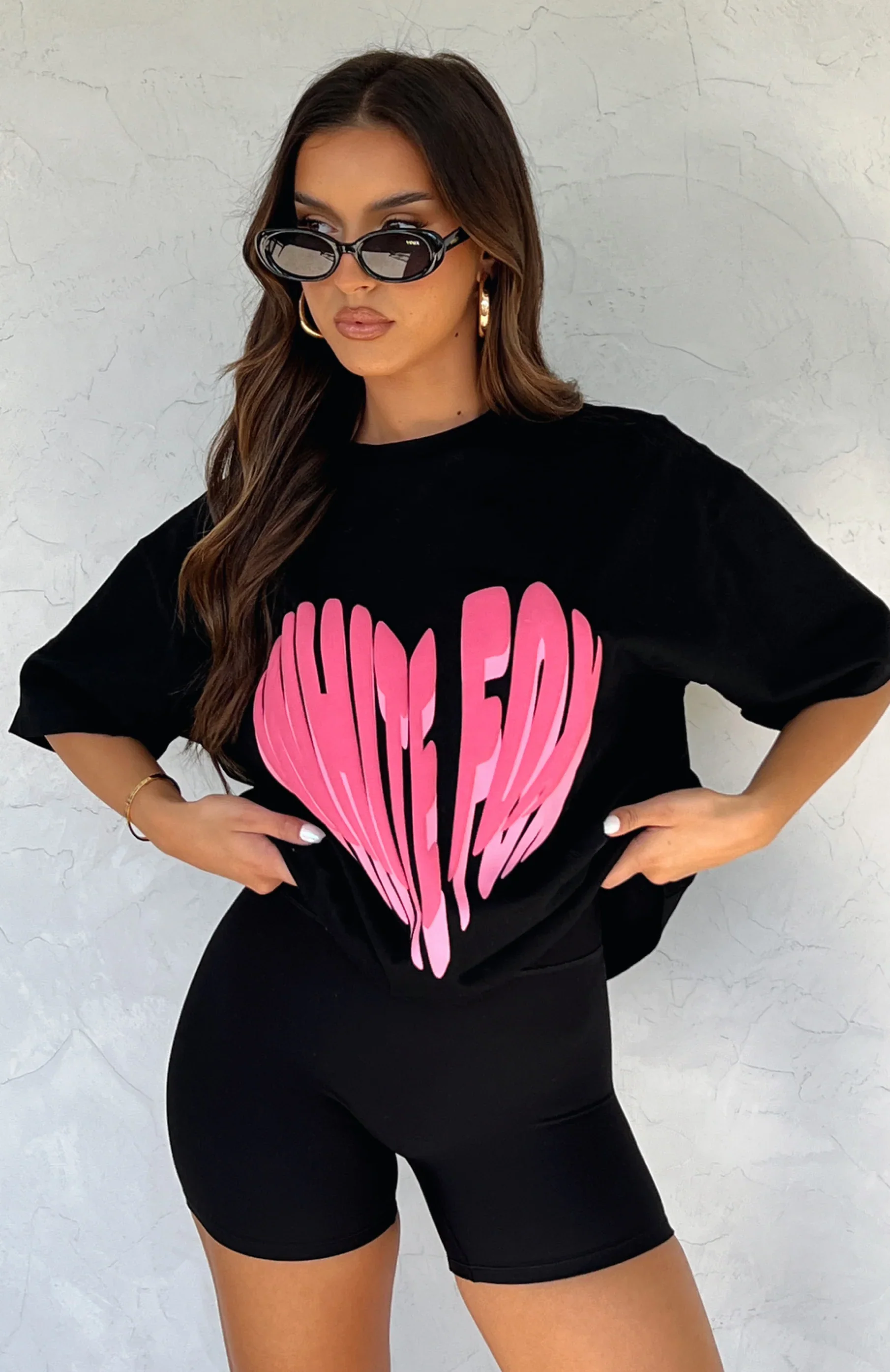Love Burst Oversized Tee Black - luluinthesky