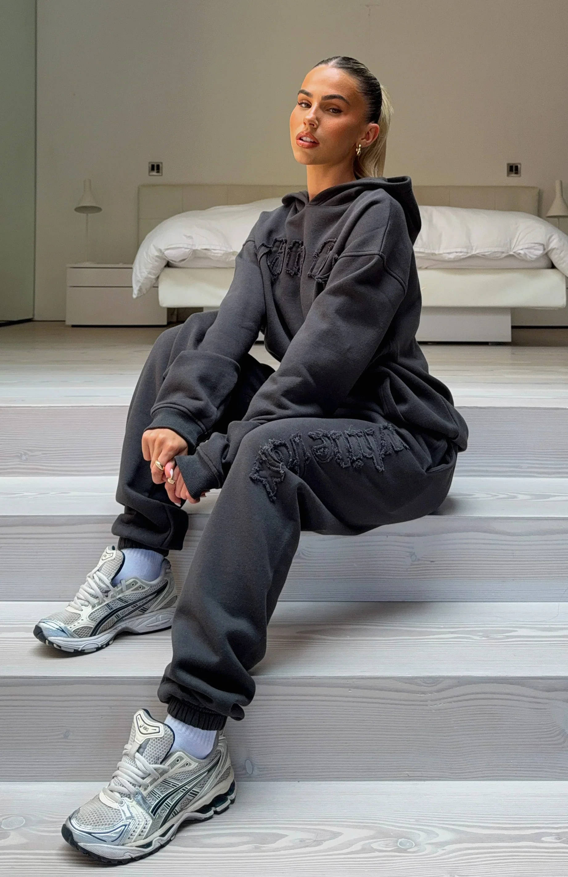 From The Archives Lexi Sweatpants Charcoal - luluinthesky