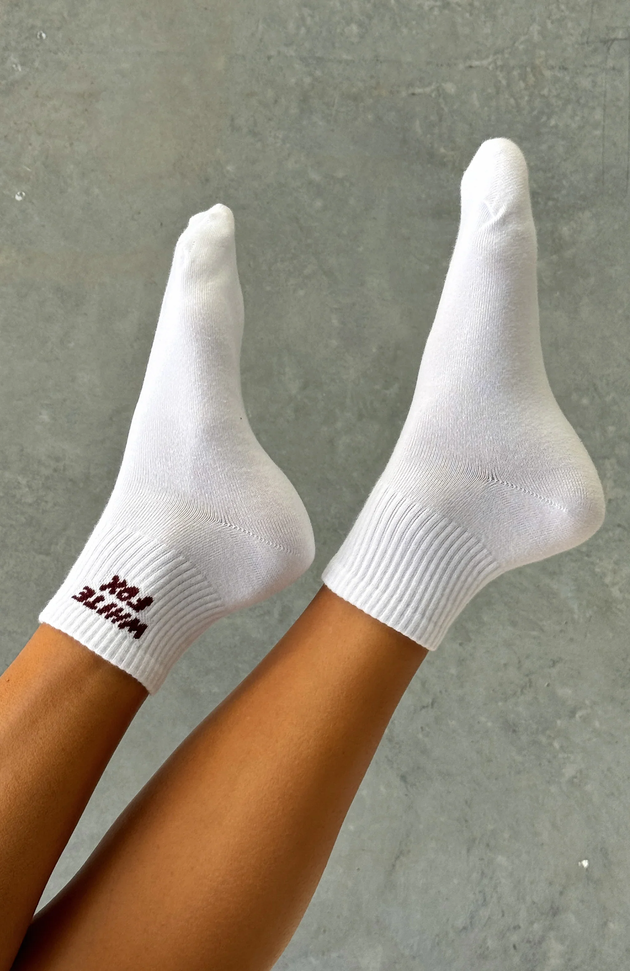 Offstage Socks White/Burgundy - luluinthesky