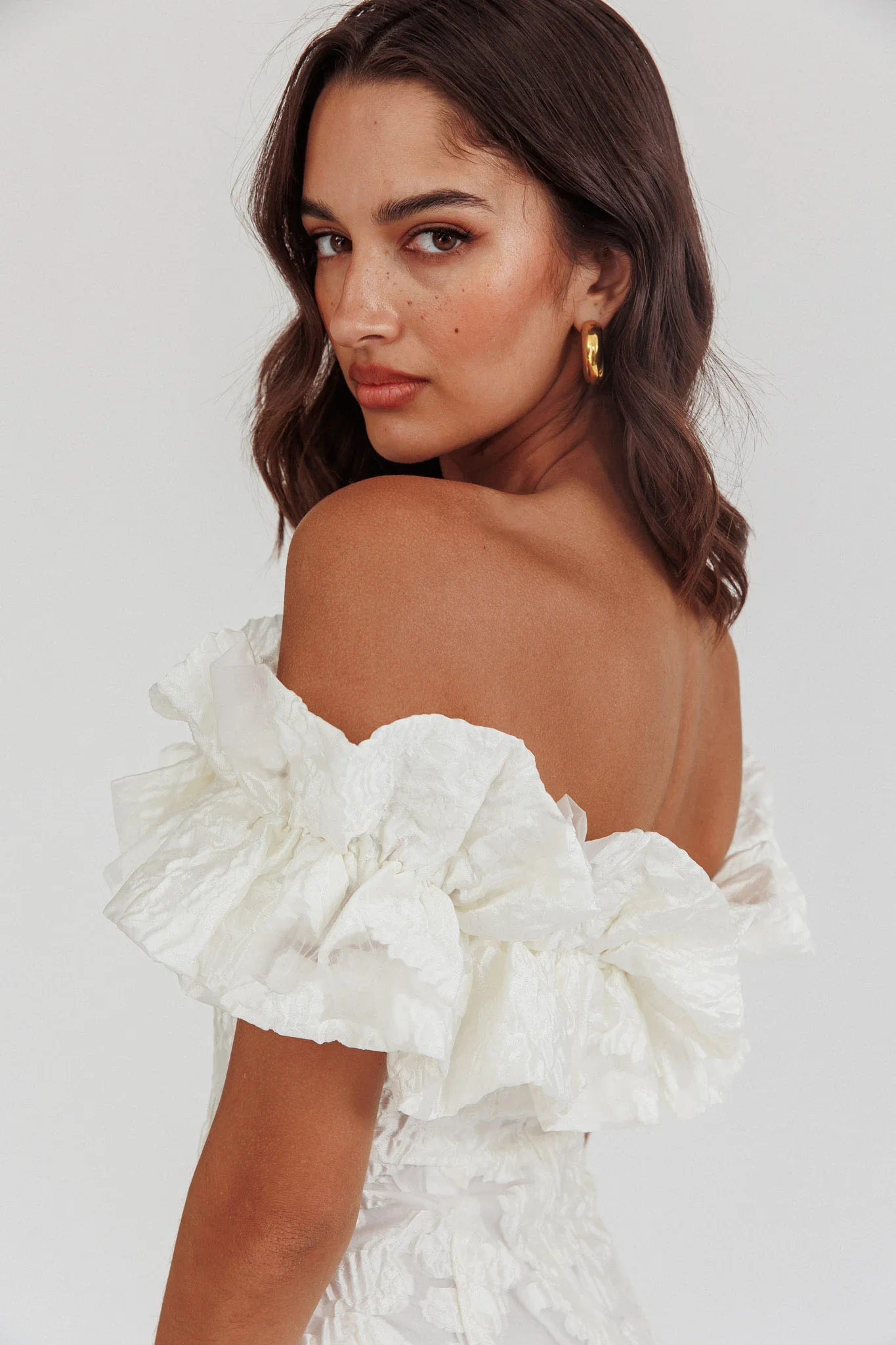 Memoire Off-Shoulder Textured Mini Dress White - luluinthesky