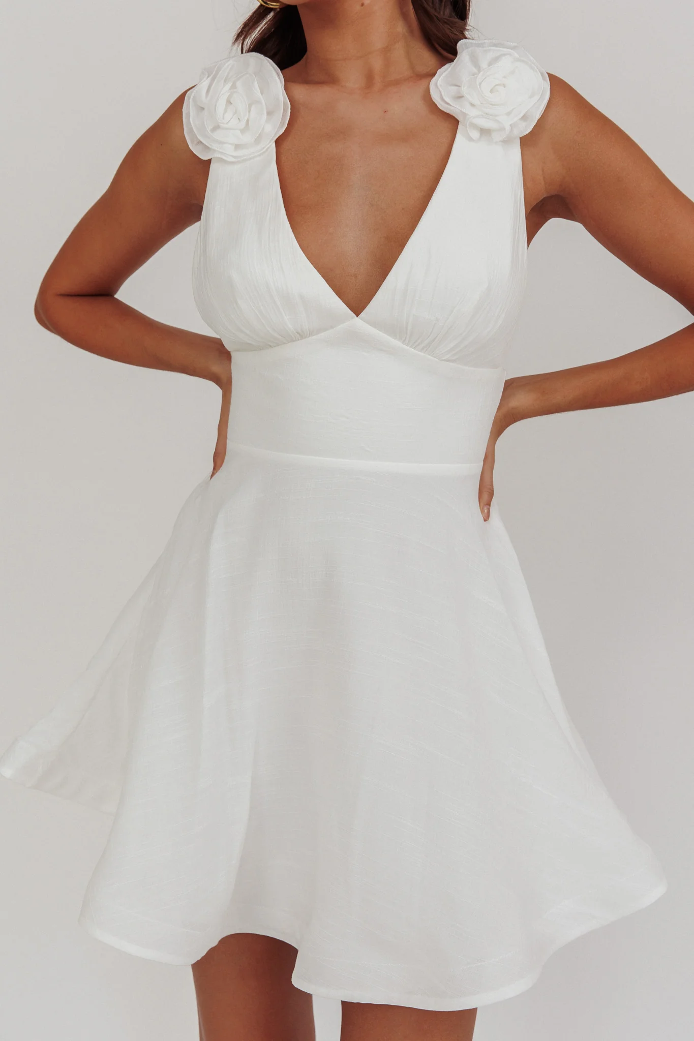 Kalinda Detachable Rose Mini Dress White - luluinthesky