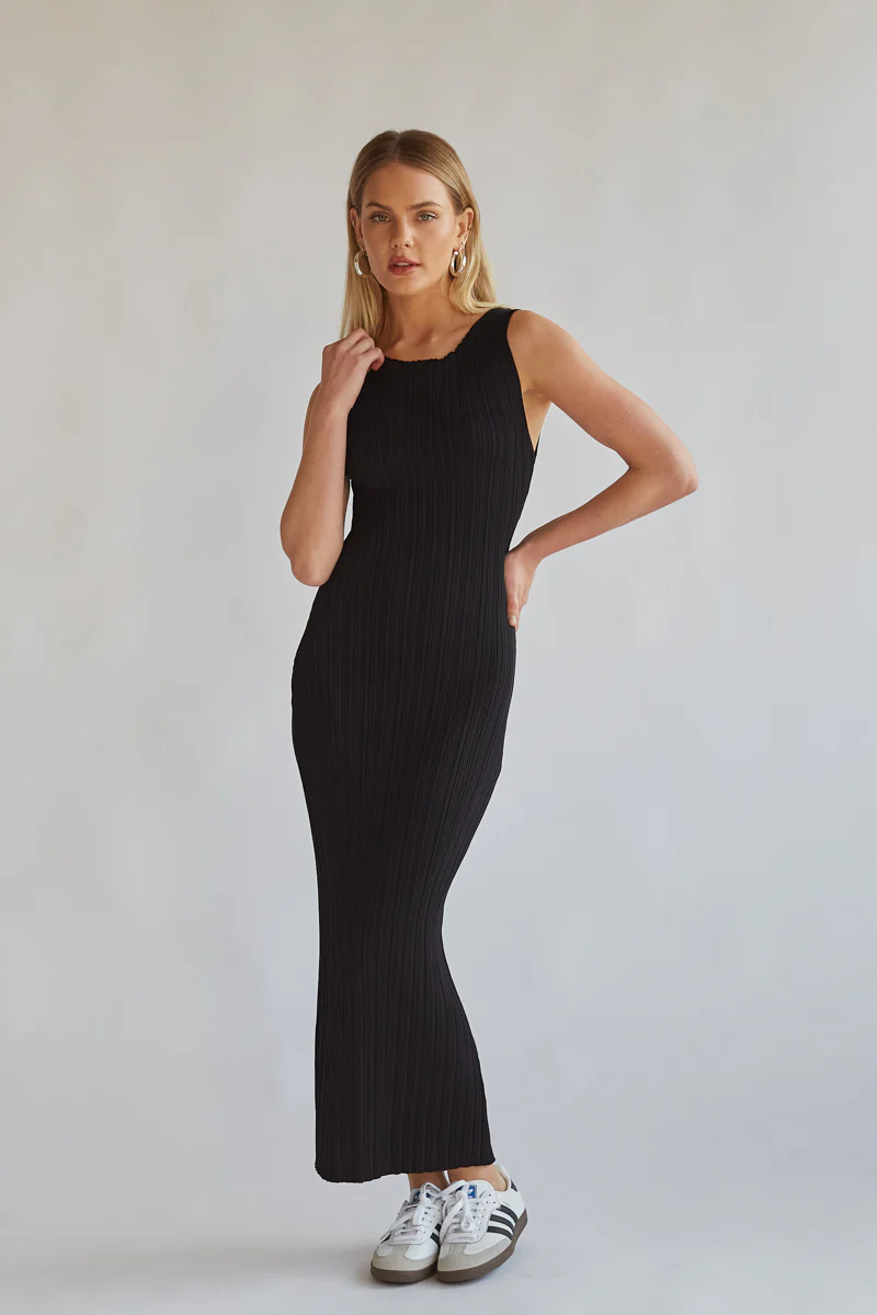 Dariann Sleeveless Ribbed Midi Dress - luluinthesky