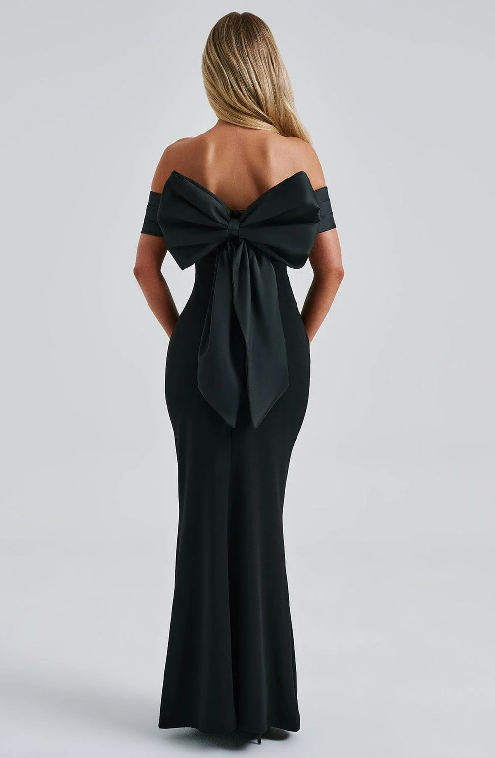 Joanna Maxi Dress - Black - luluinthesky