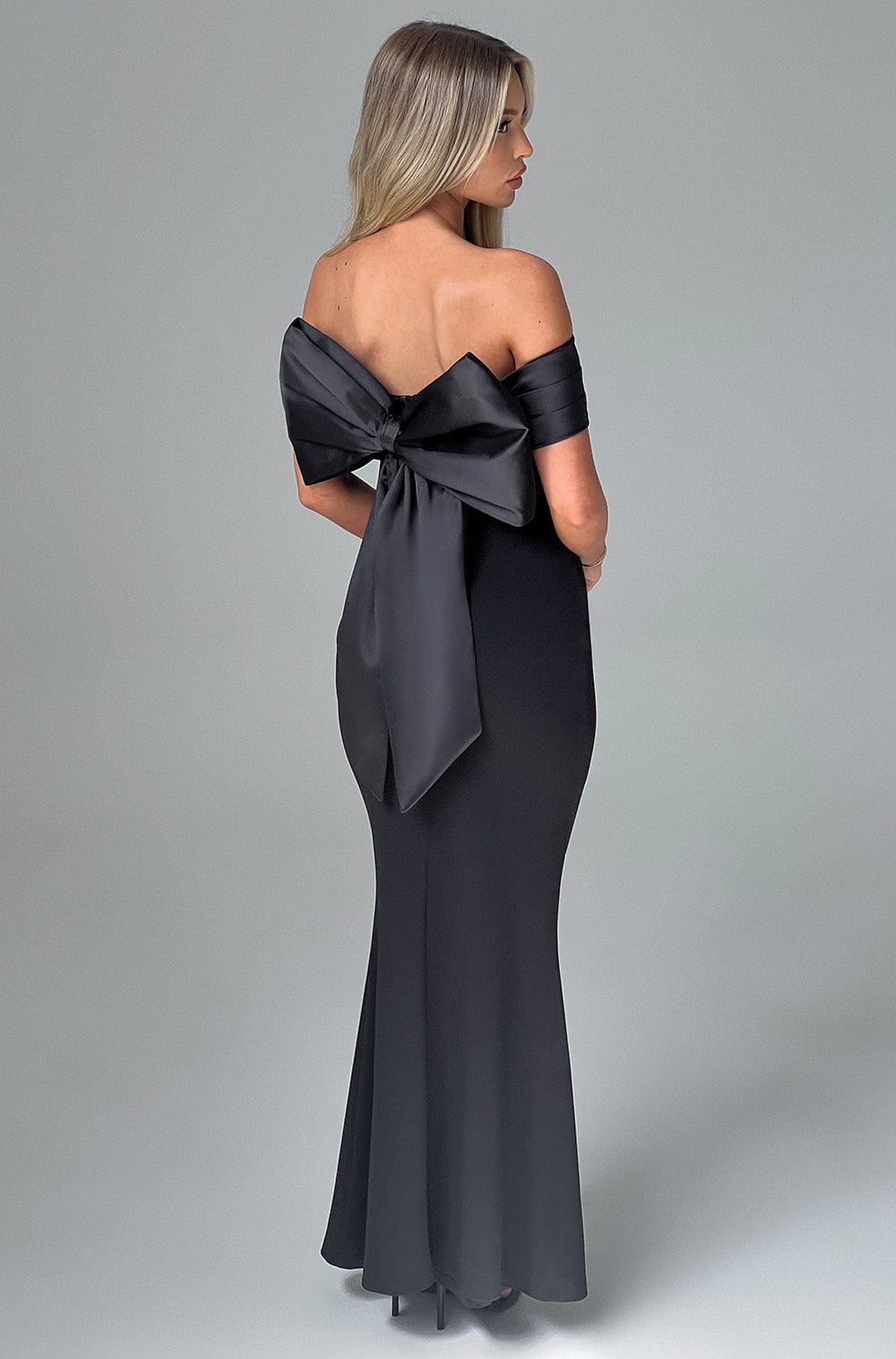 Joanna Maxi Dress - Black - luluinthesky
