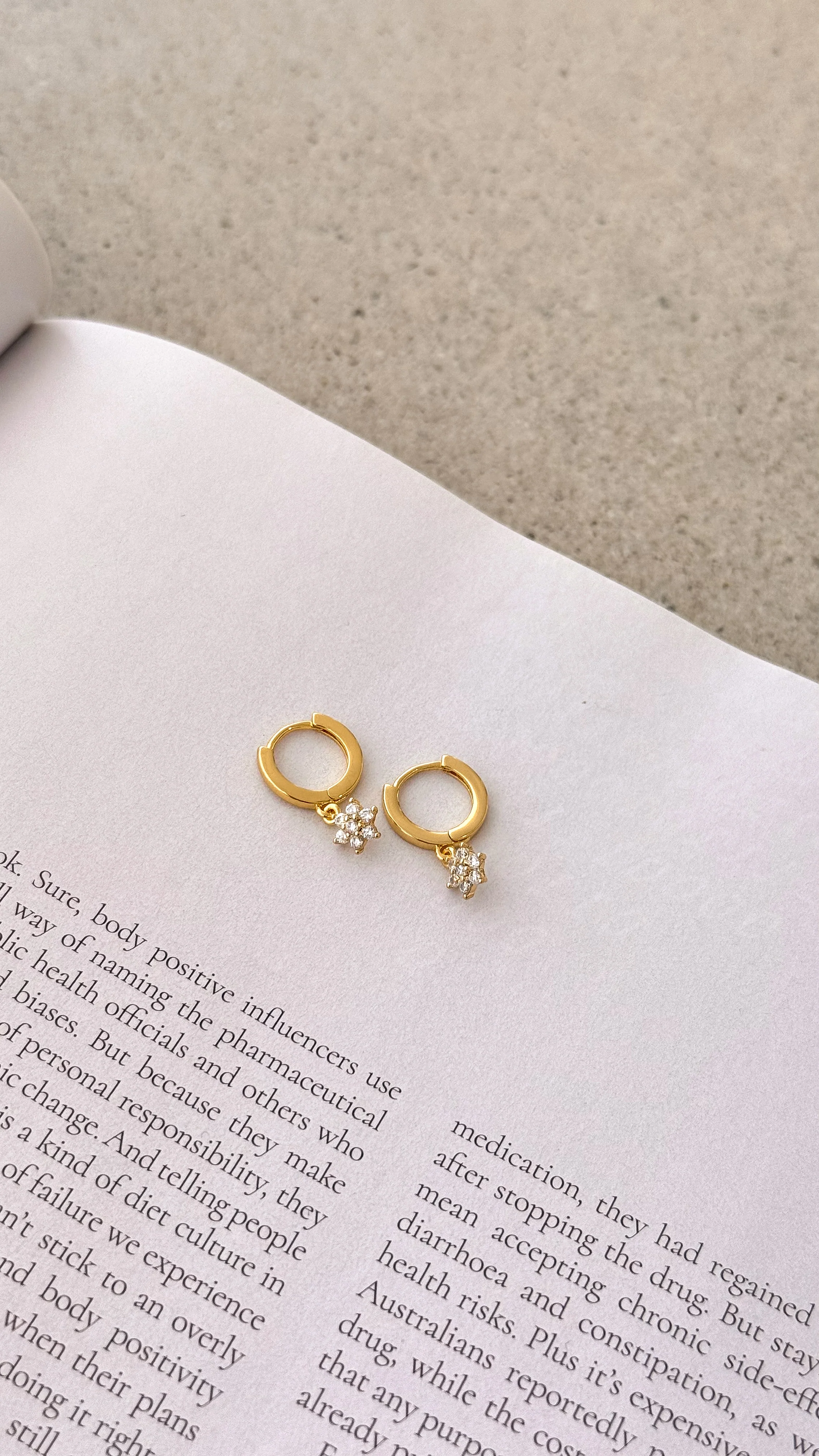 Lisa Earrings - Gold - luluinthesky