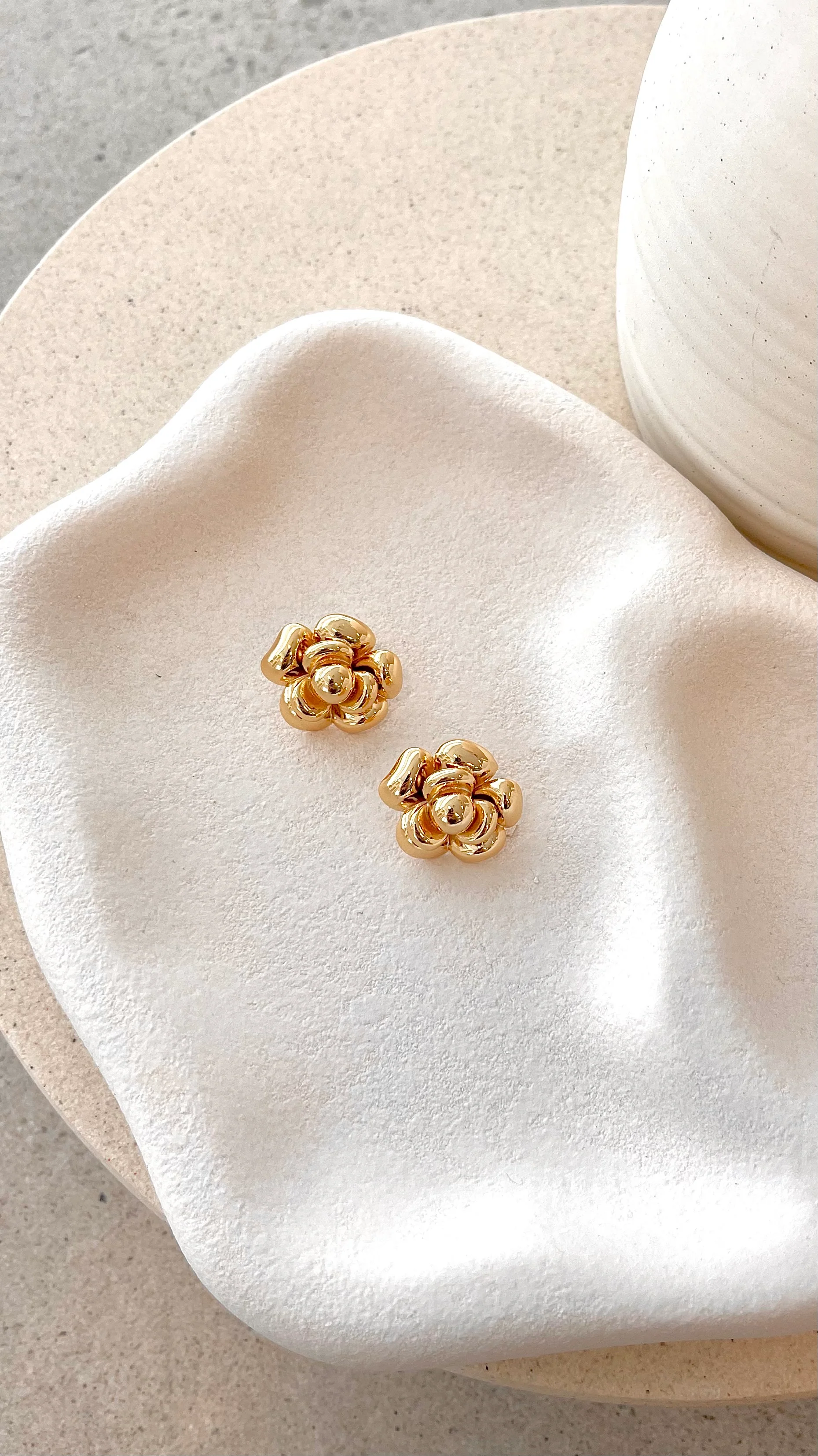 Mira Earrings - Gold - luluinthesky