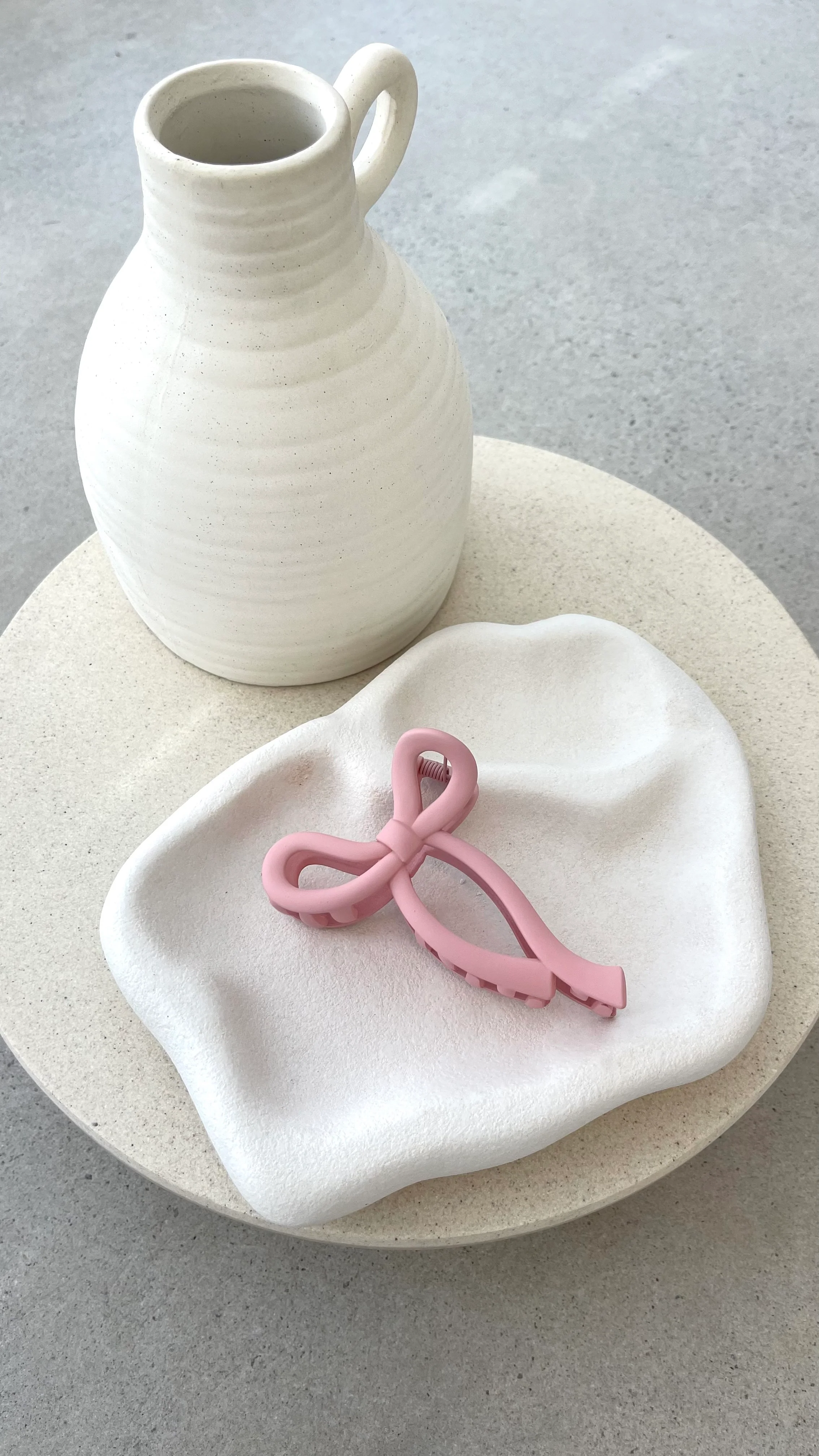 Matte Bow Claw Clip - Pink - luluinthesky